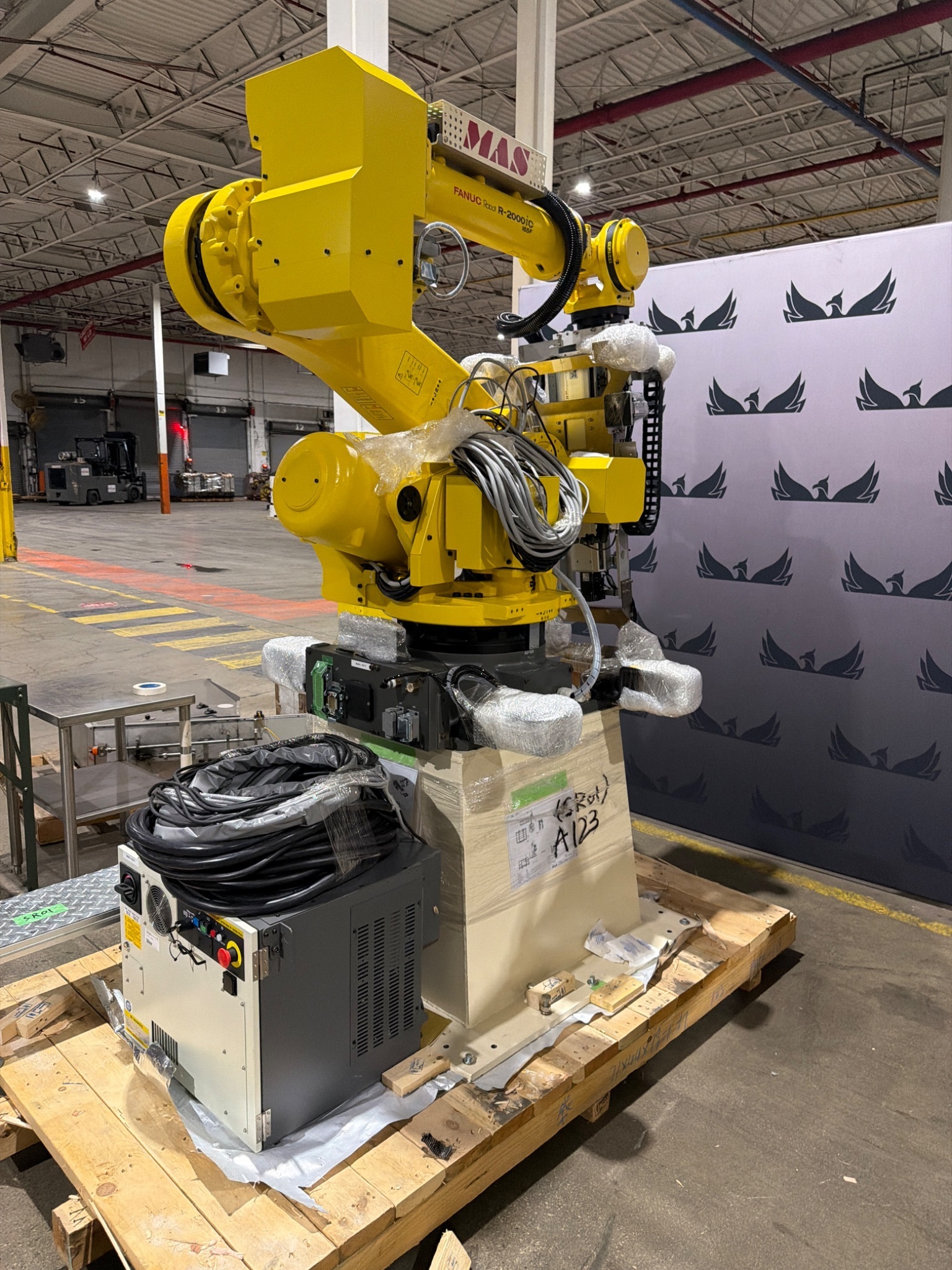 FANUC R‑2000iC/165F Complete with R‑30iB Plus Controller USED 7