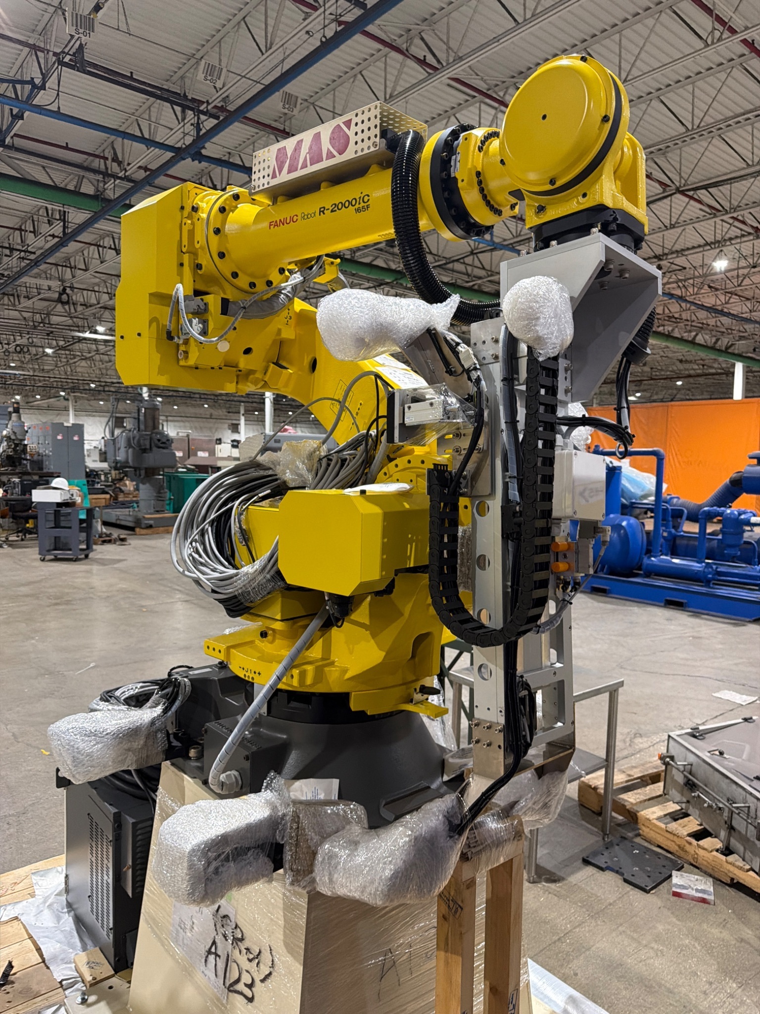 FANUC R‑2000iC/165F Complete with R‑30iB Plus Controller USED 11
