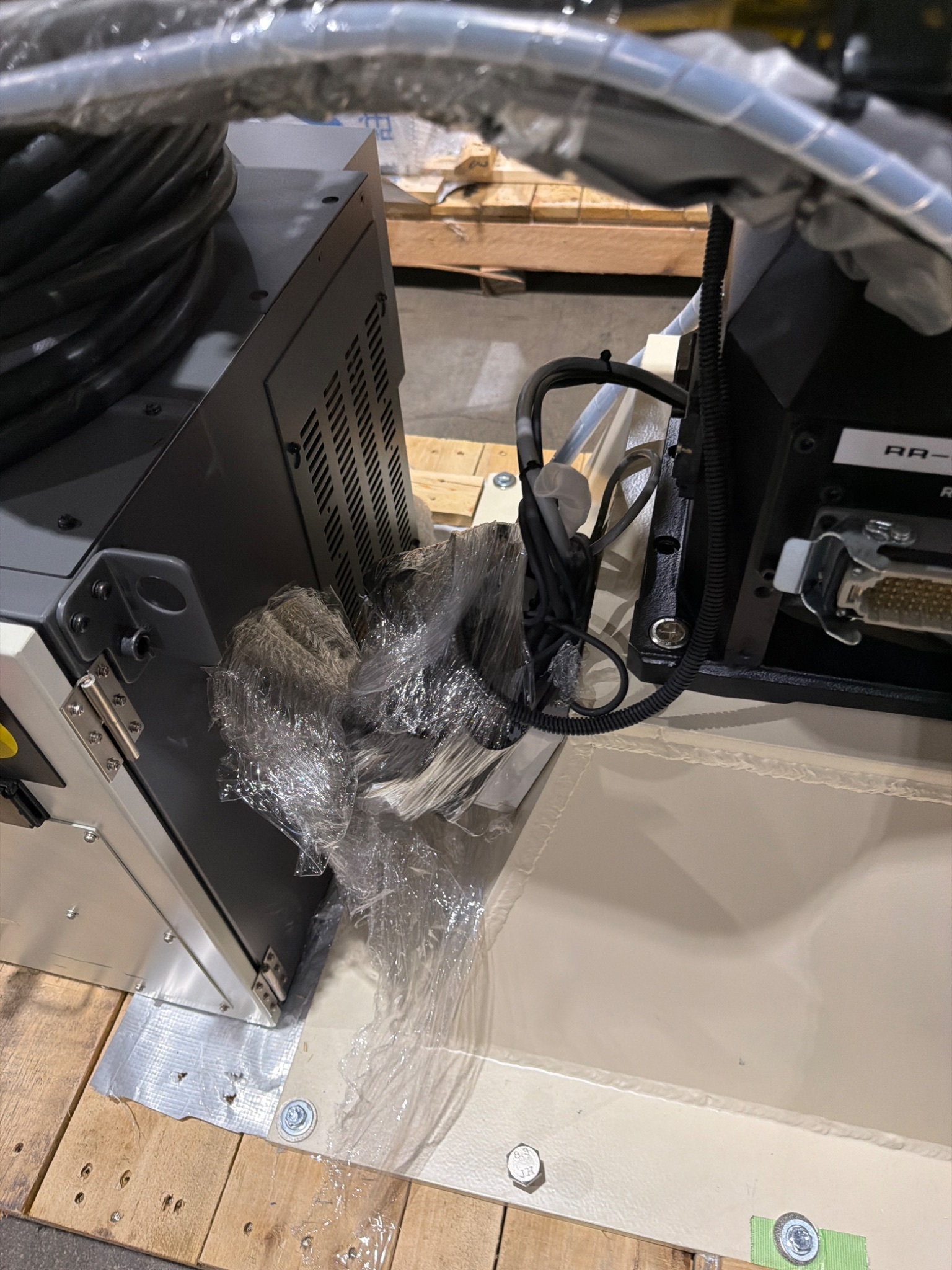 FANUC M‑10iD/10L Complete with R‑30iB Plus Controller USED 6