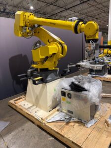 FANUC R‑2000iC/125L Complete with R‑30iB Plus Controller USED