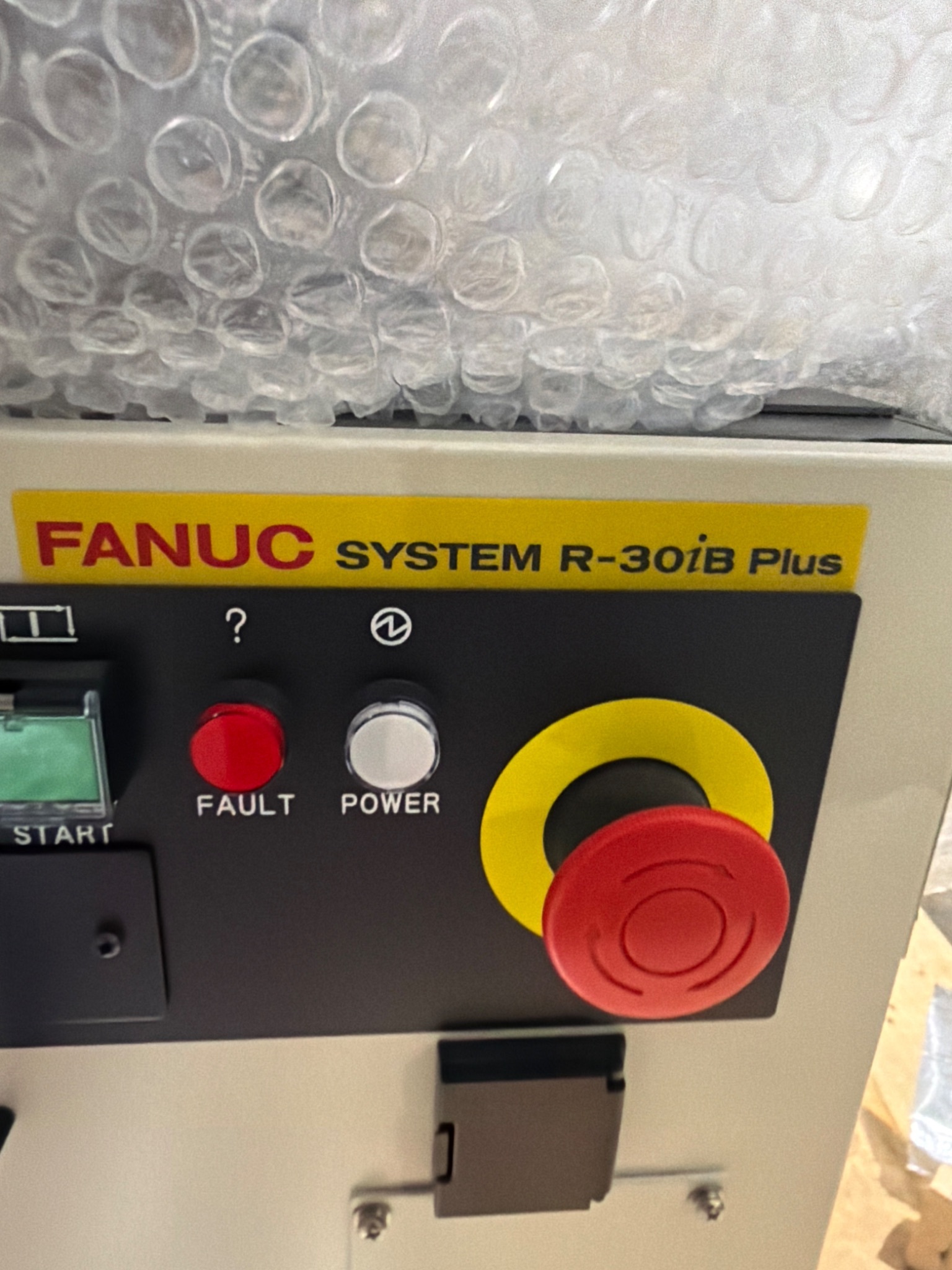 FANUC R‑2000iC/125L Complete with R‑30iB Plus Controller USED 10