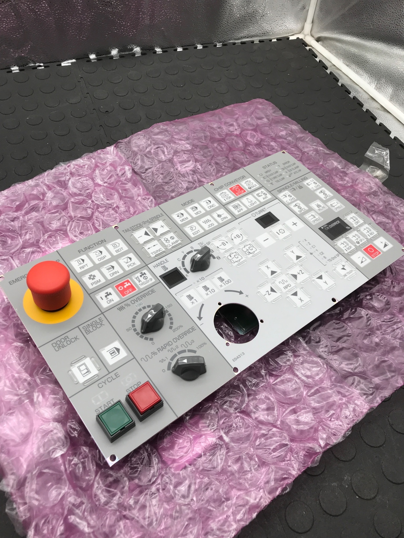 IDEC ZY1E‑SS5253‑4 Operator Interface Panel USED 1