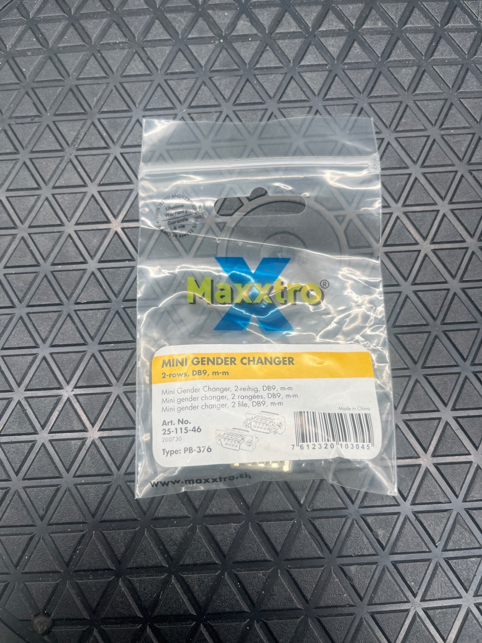 MAXXTRO PB‑376 DB9 Mini Gender Changer NEW 0
