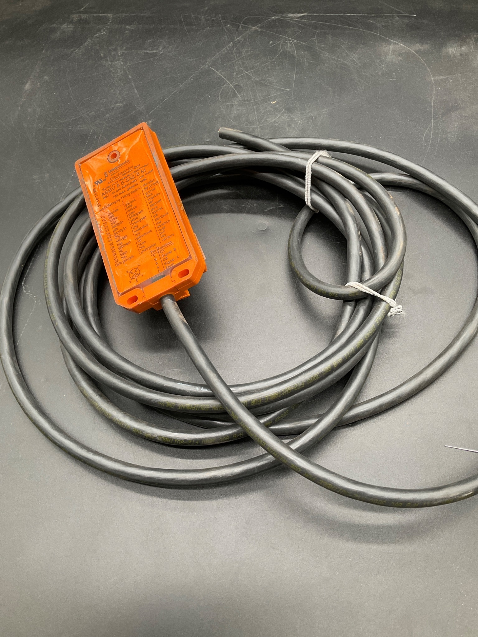 LUMBERG AUTOMATION ASBV 6 5‑332/5 M Sensor Actuator Box USED 2