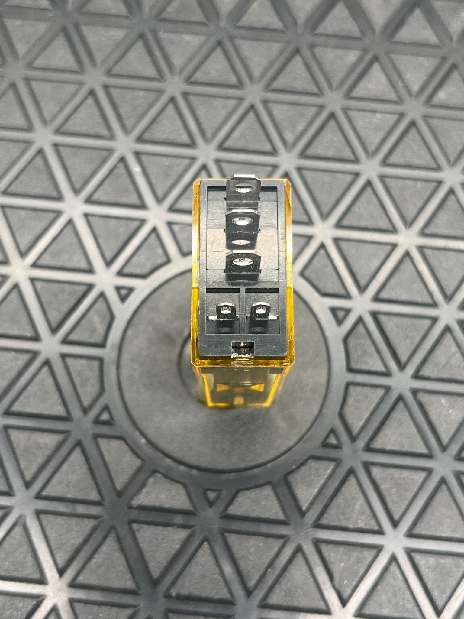 IDEC RH1B‑U Plug‑In Control Relay USED 1