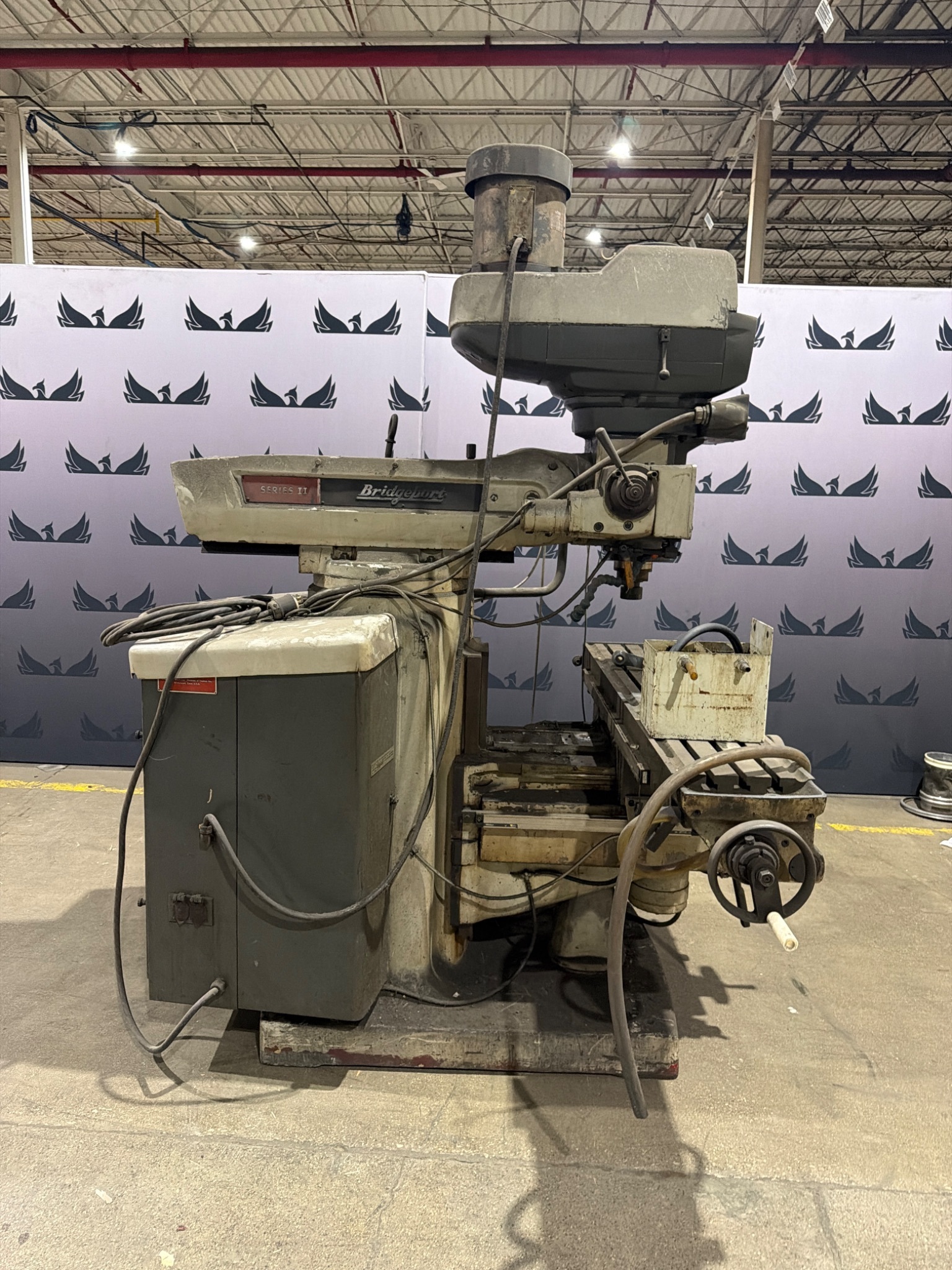 BRIDGEPORT SERIES II Vertical Milling Machine with Digital Readout USED 0