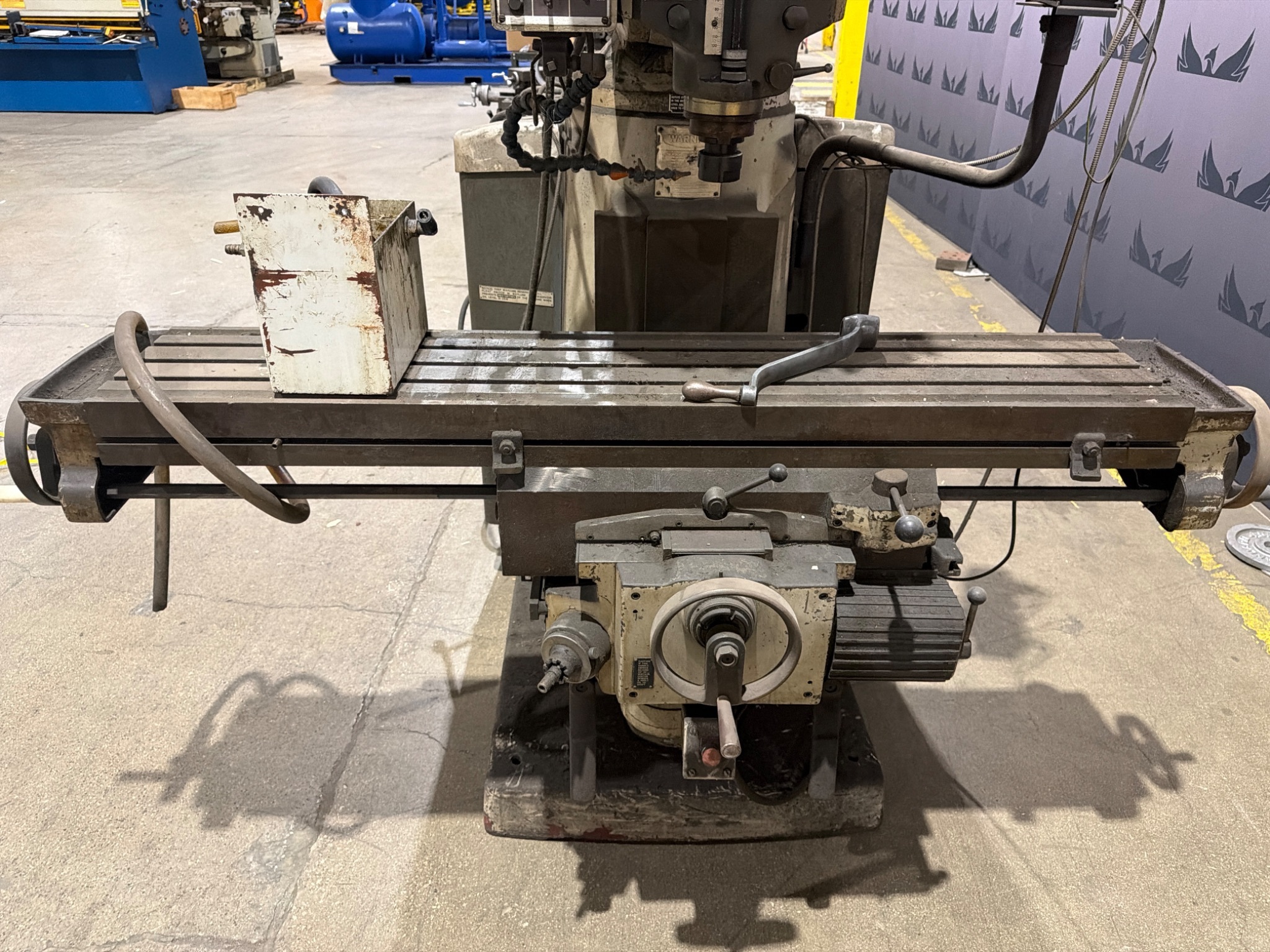BRIDGEPORT SERIES II Vertical Milling Machine with Digital Readout USED 5