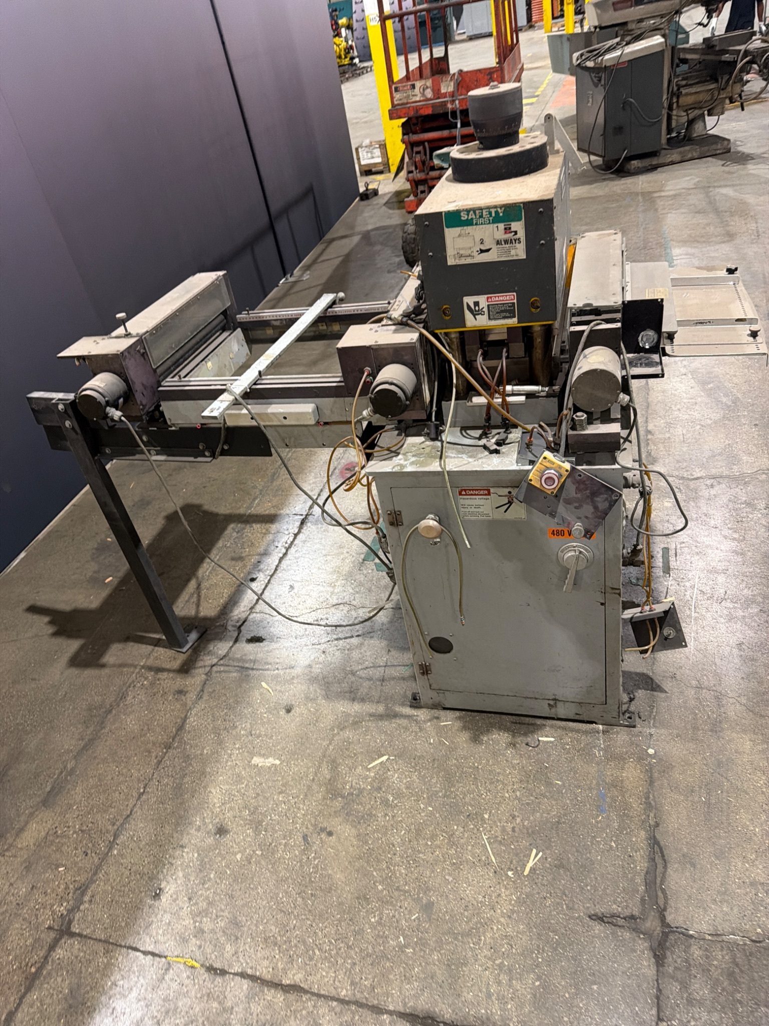 PRECCO 1220‑L 40 Ton Press USED - For Parts Only 1