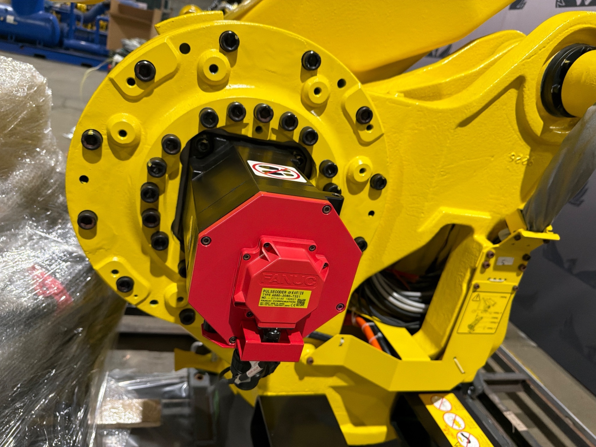 FANUC M‑410iC/500 Complete with R‑30iB Plus Controller USED 6