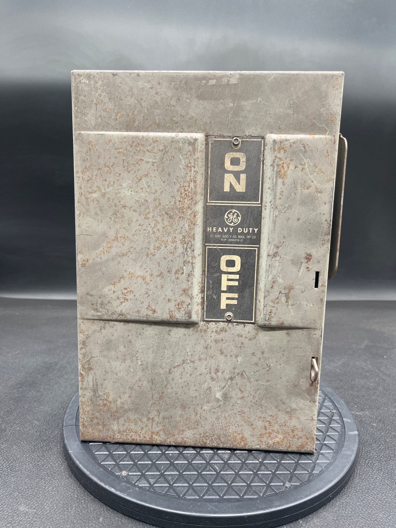 GENERAL ELECTRIC TH3361 Heavy Duty Safety Switch USED 0
