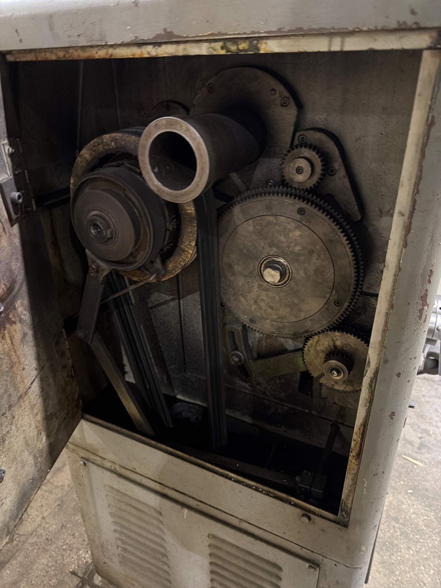 KBC/San Yuen GRIP-1859 Engine Lathe USED 7