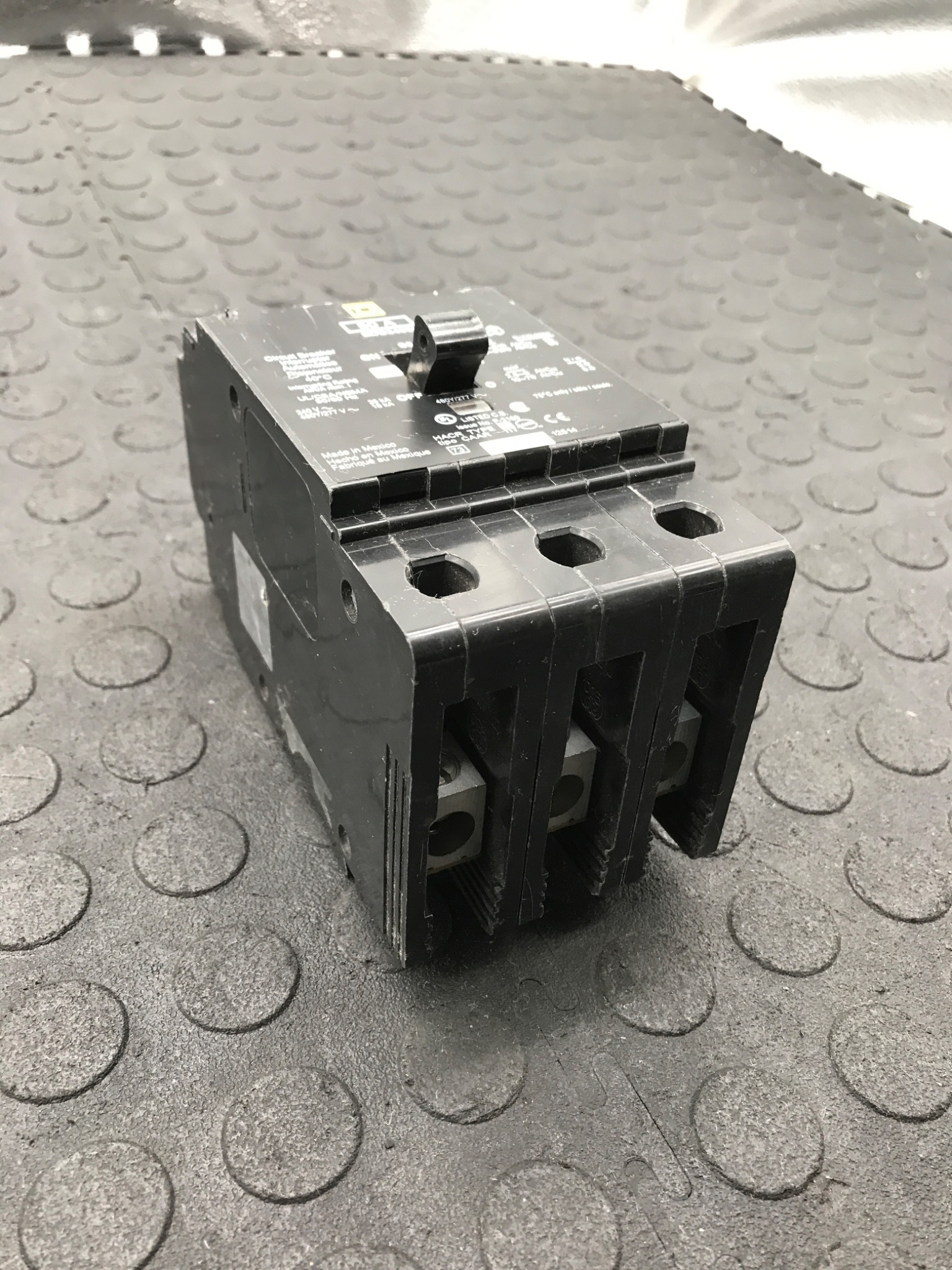 Square D EDB34050 Molded Case Circuit Breaker USED 1