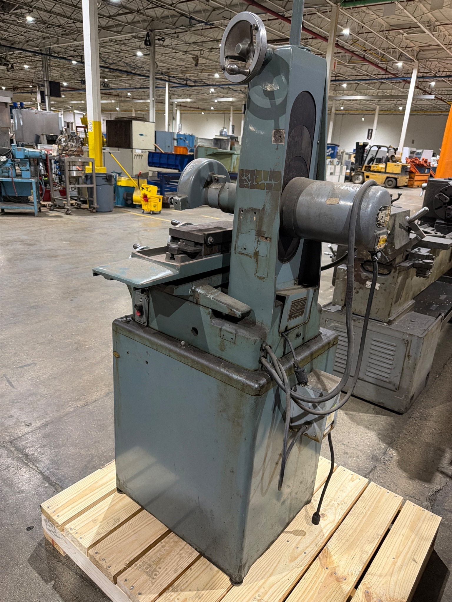 Harig Super 612 Surface Grinder with Magnetic Chuck USED 4