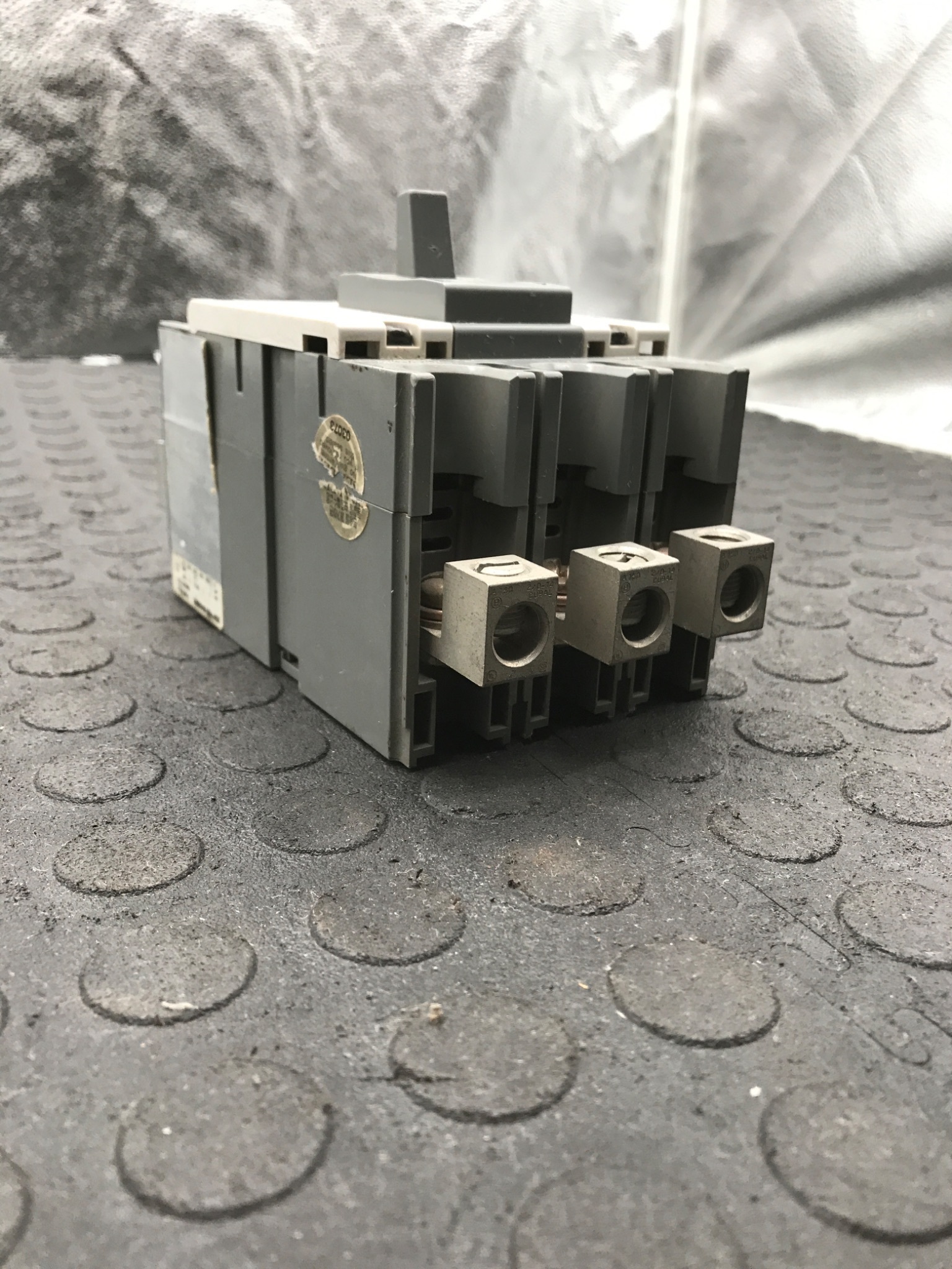 LG / MEC GBH103-20A-42K Manual Motor Controller USED 3