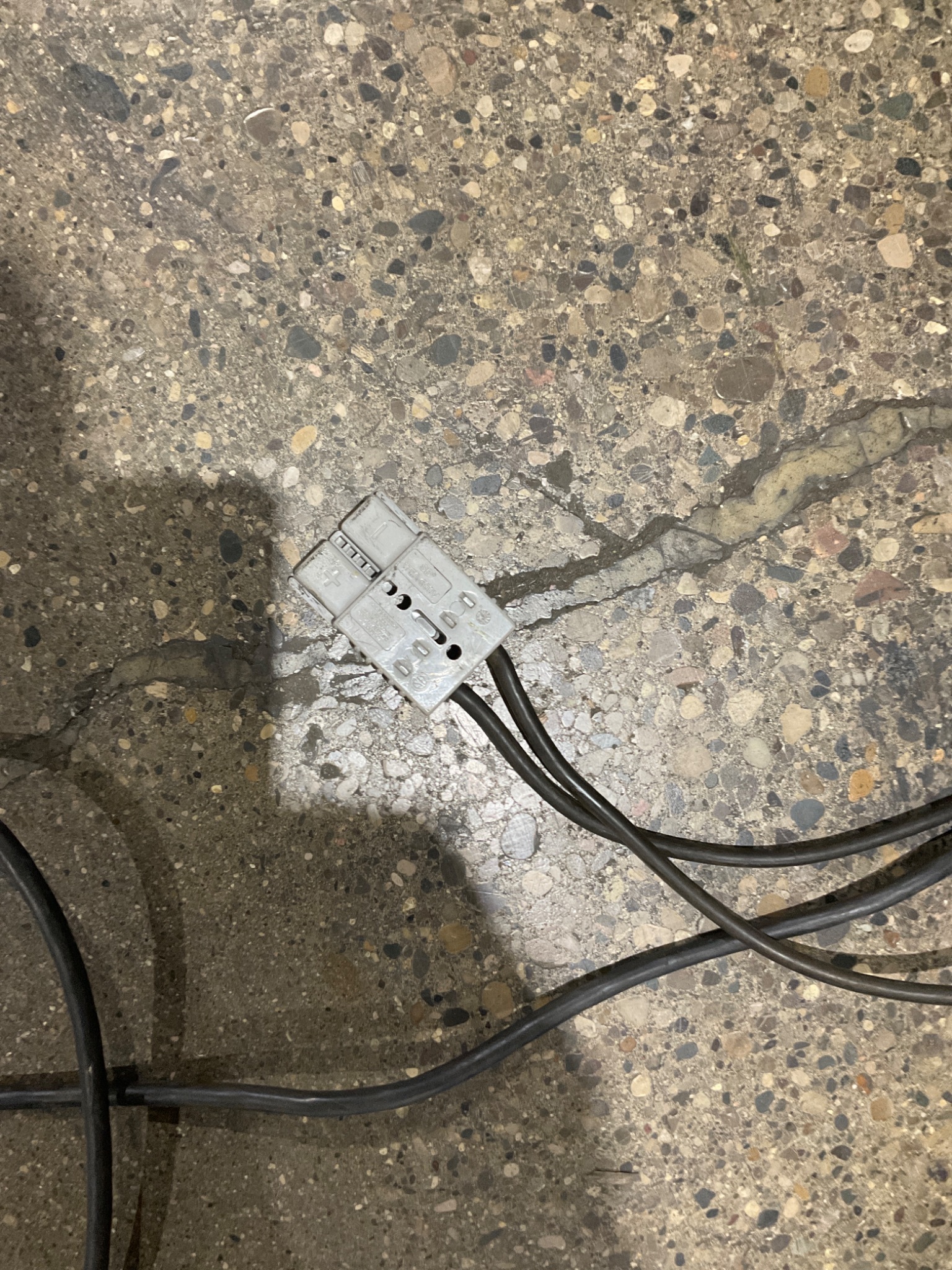 QUICKCHARGE SCS2460 Battery Charger USED 4