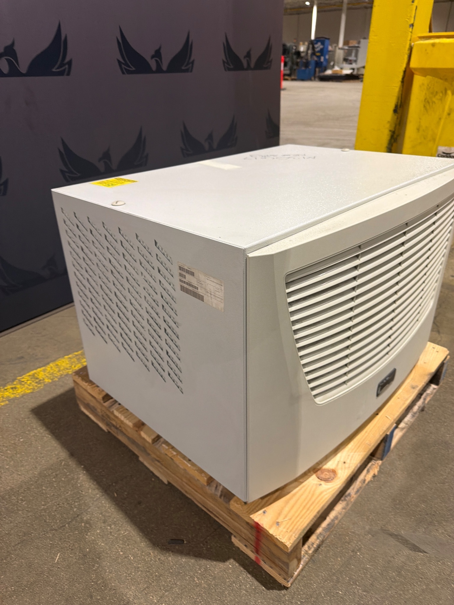 RITTAL SK 3386.140 TopTherm Enclosure Cooling Unit USED 1