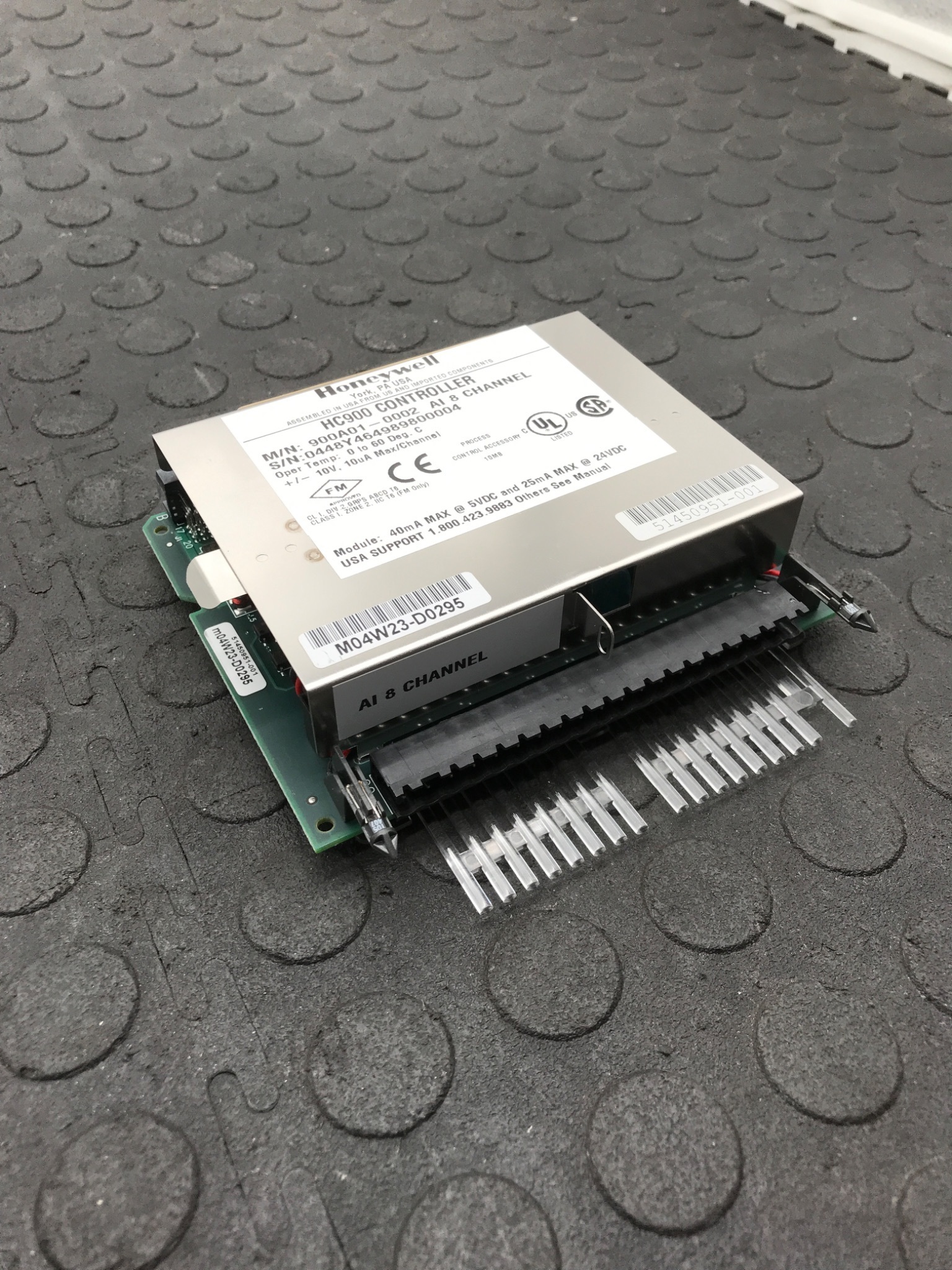 HONEYWELL 900A01-0002 HC900 Analog Input 8 Channel Module NEW 2