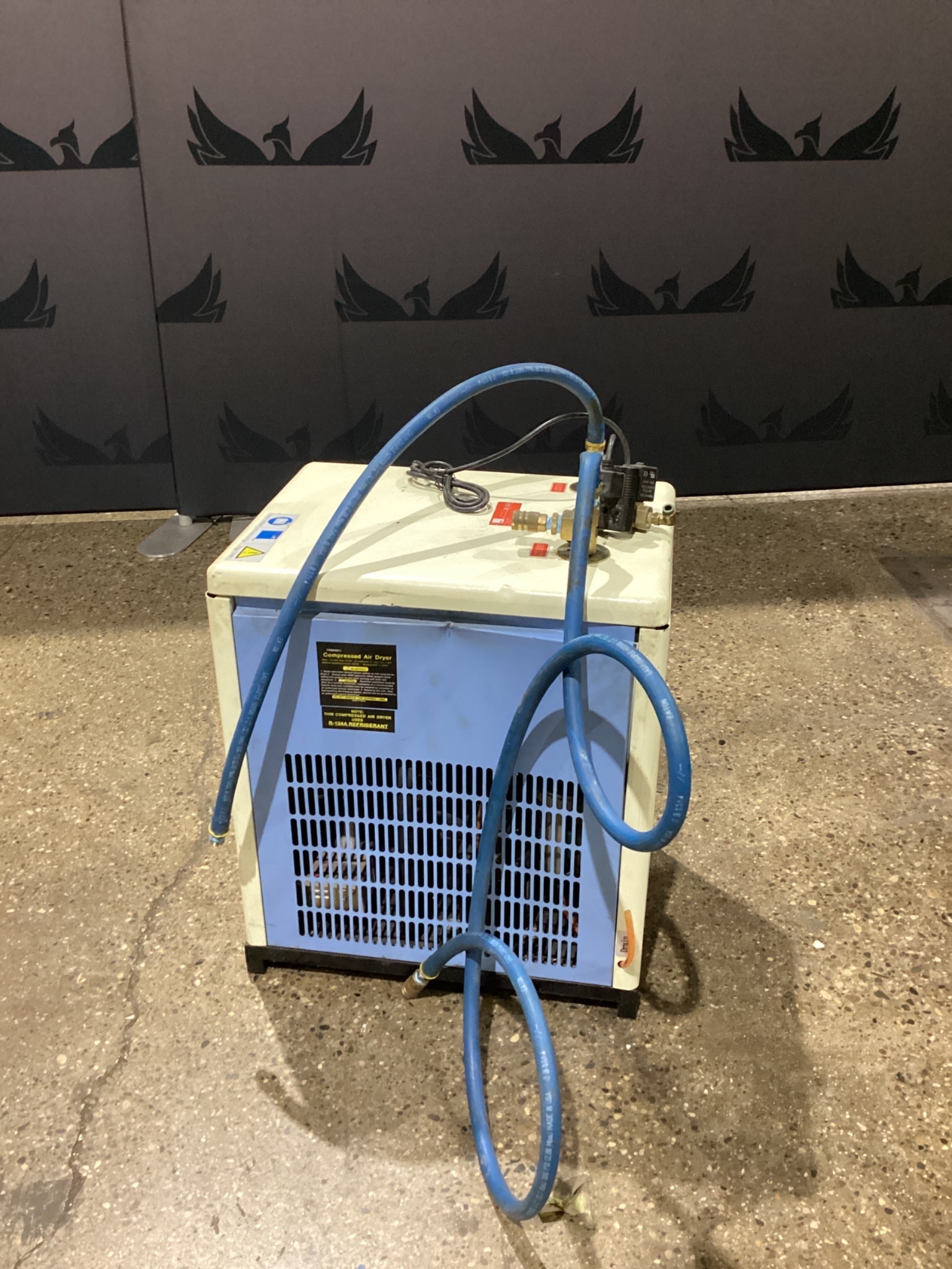 CENTRAL PNEUMATIC 40211 Compressed Air Dryer USED 1