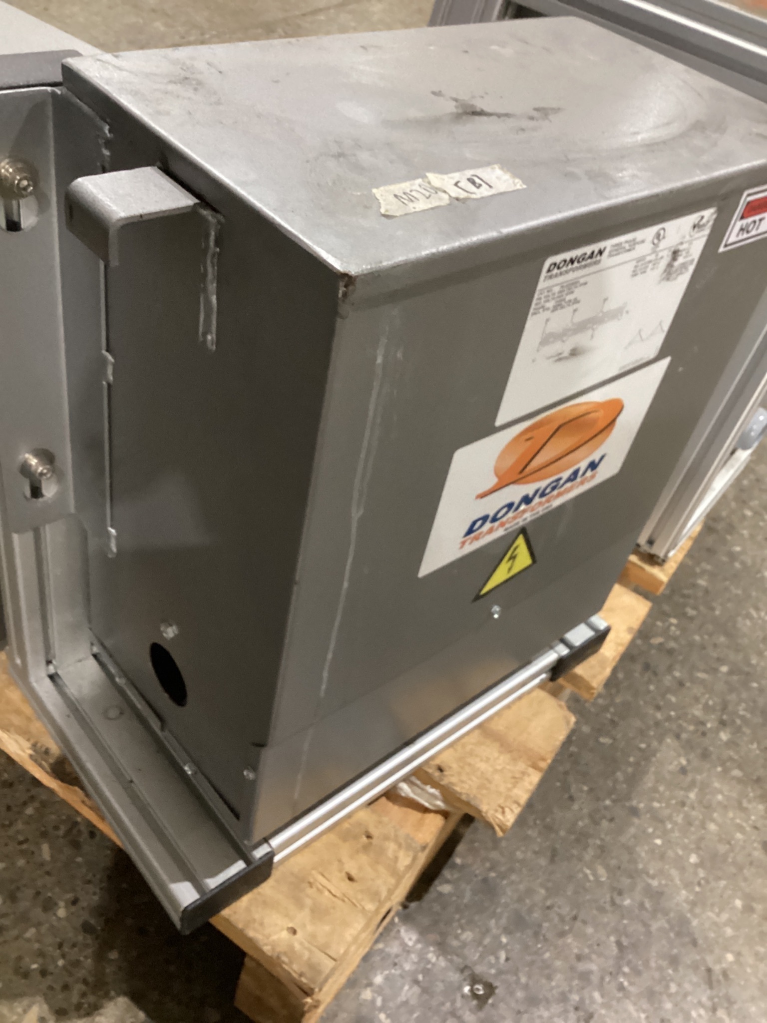 DONGAN 76‑0209SH 9 KVA Transformer 480V - 240V USED 2