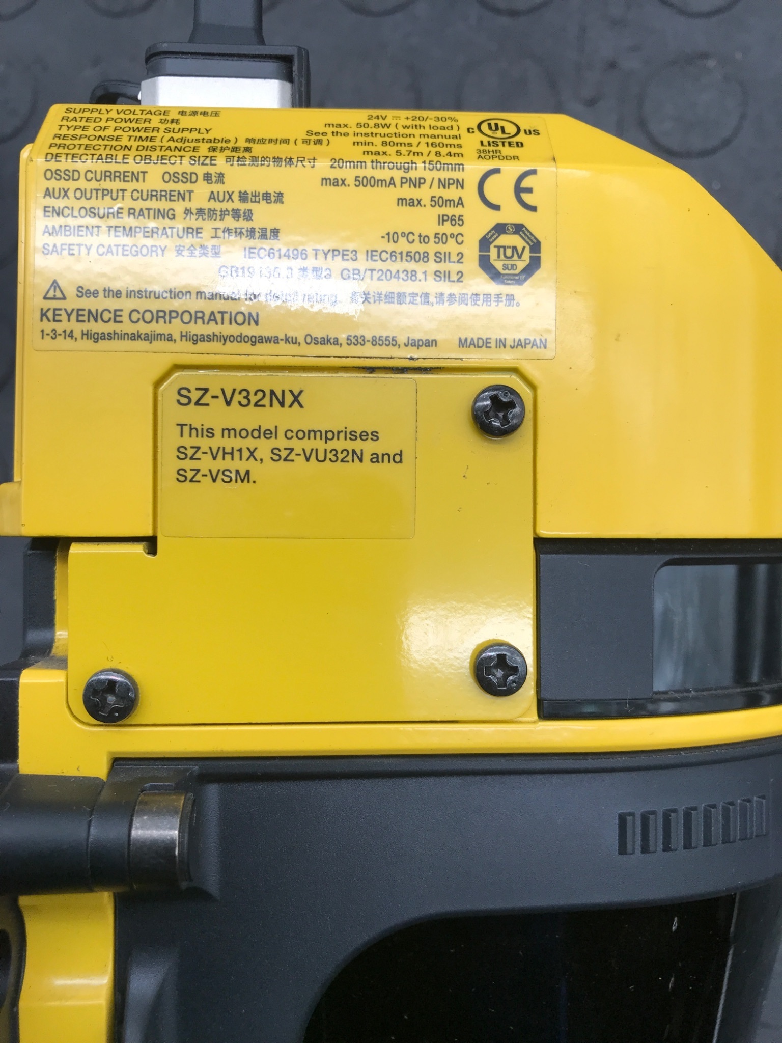 KEYENCE SZ‑V32NX Safety Laser Scanner USED 3