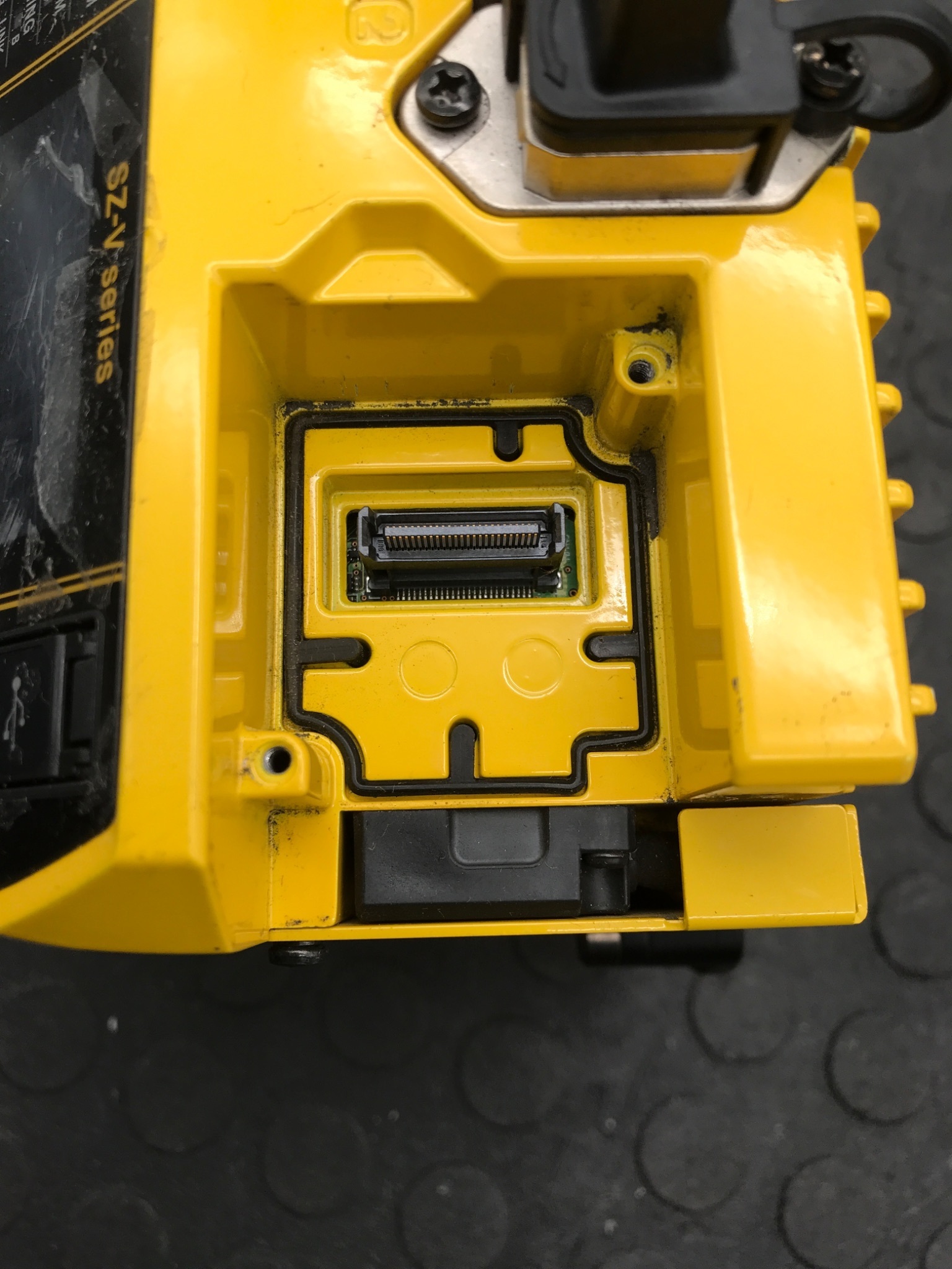 KEYENCE SZ‑V32NX Safety Laser Scanner USED 5
