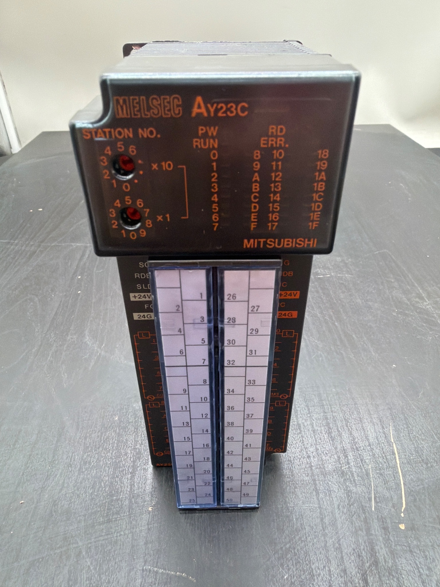 MITSUBISHI AY23C MELSEC Output Module USED 1
