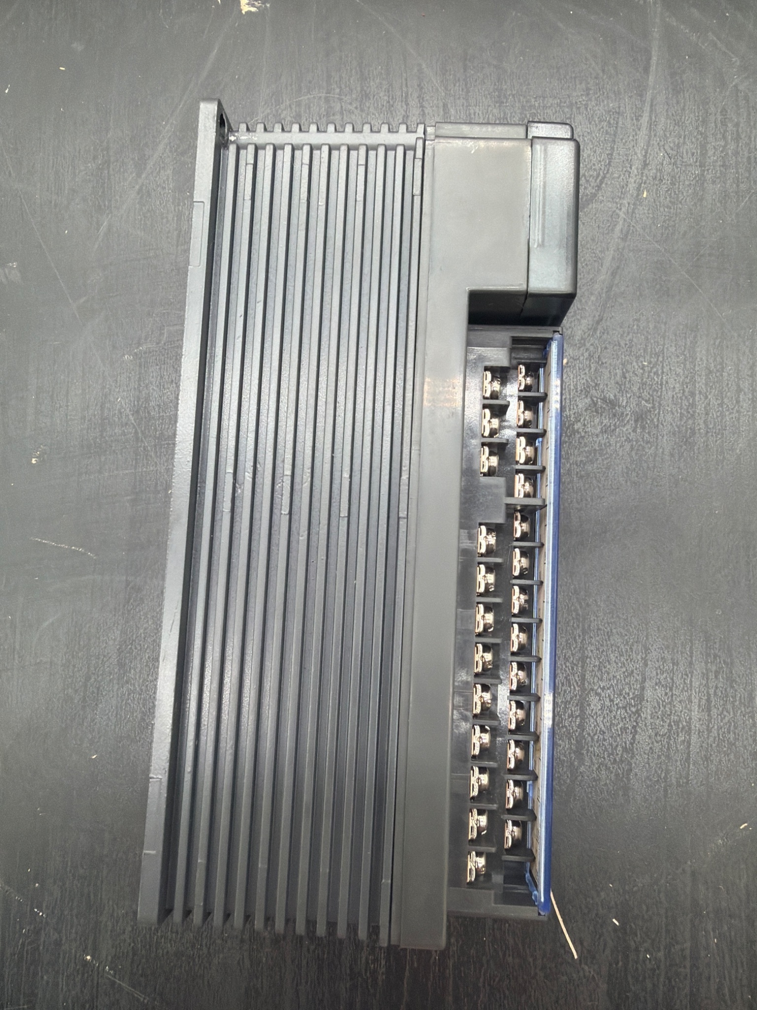 MITSUBISHI AY23C MELSEC Output Module USED 3