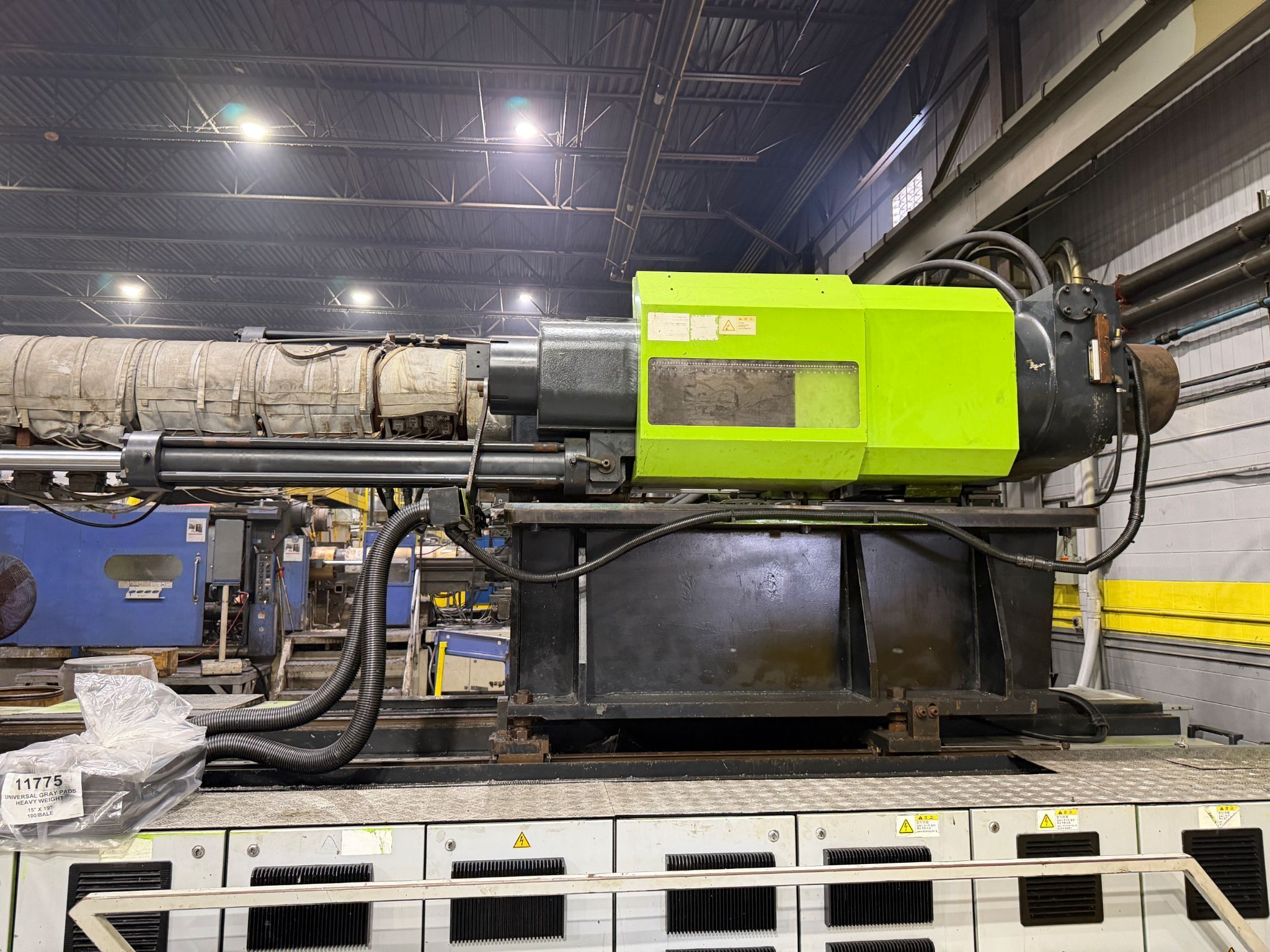 ENGEL DUO 23050/3200 PRO Two Platen Injection Molding Machine USED 2