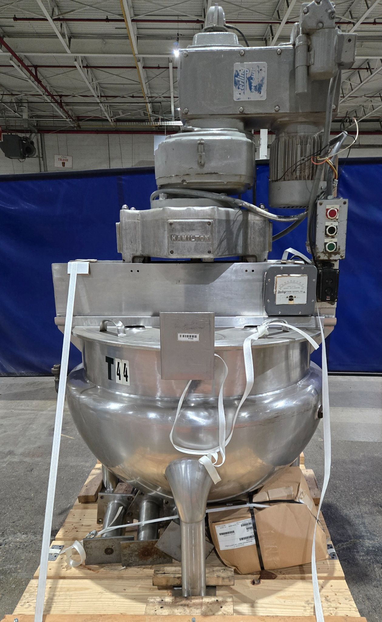 200 Gallon Hamilton Atmos Steam Jacketed Mixing Kettle w/ Agitators - USED 0