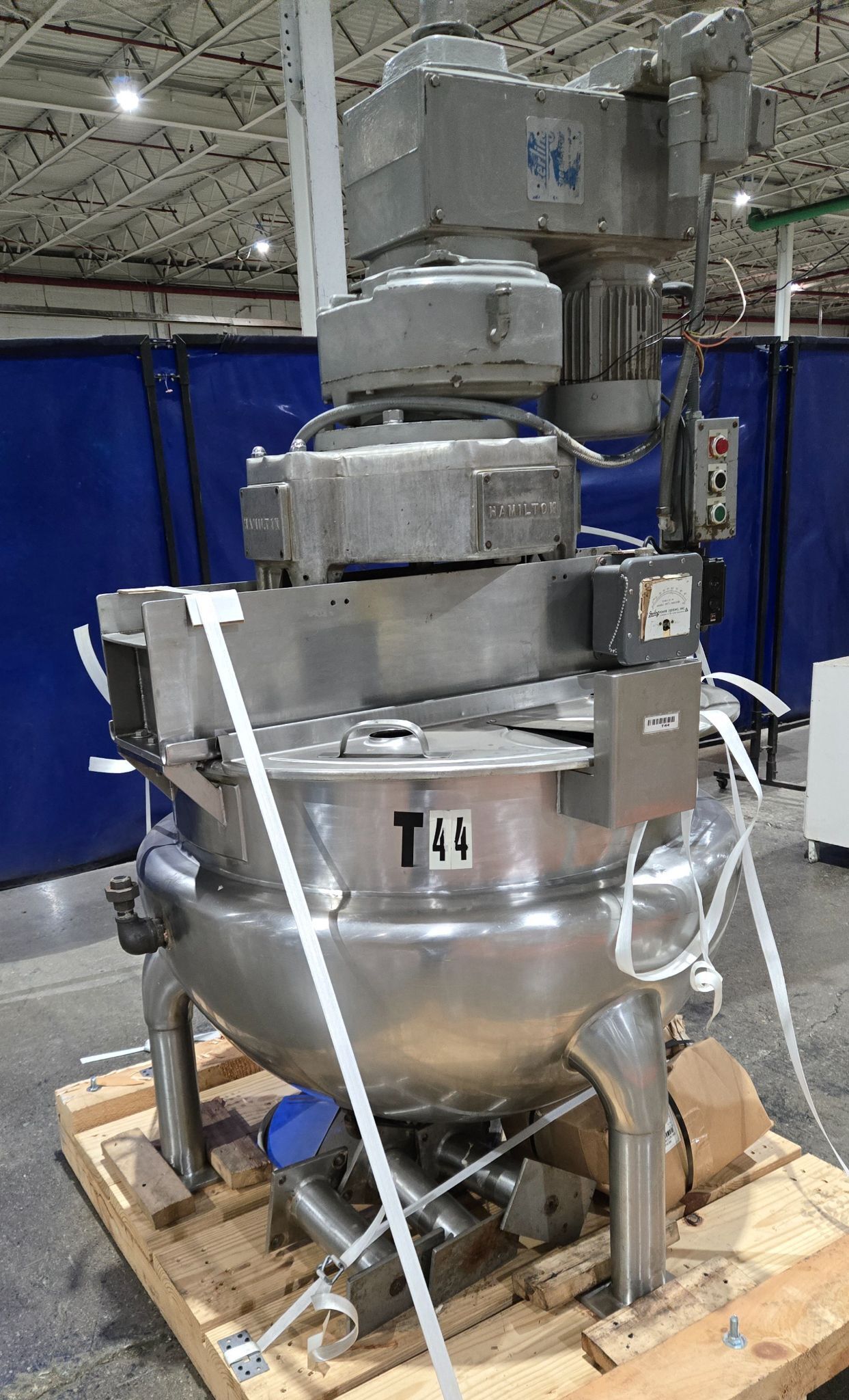 200 Gallon Hamilton Atmos Steam Jacketed Mixing Kettle w/ Agitators - USED 2