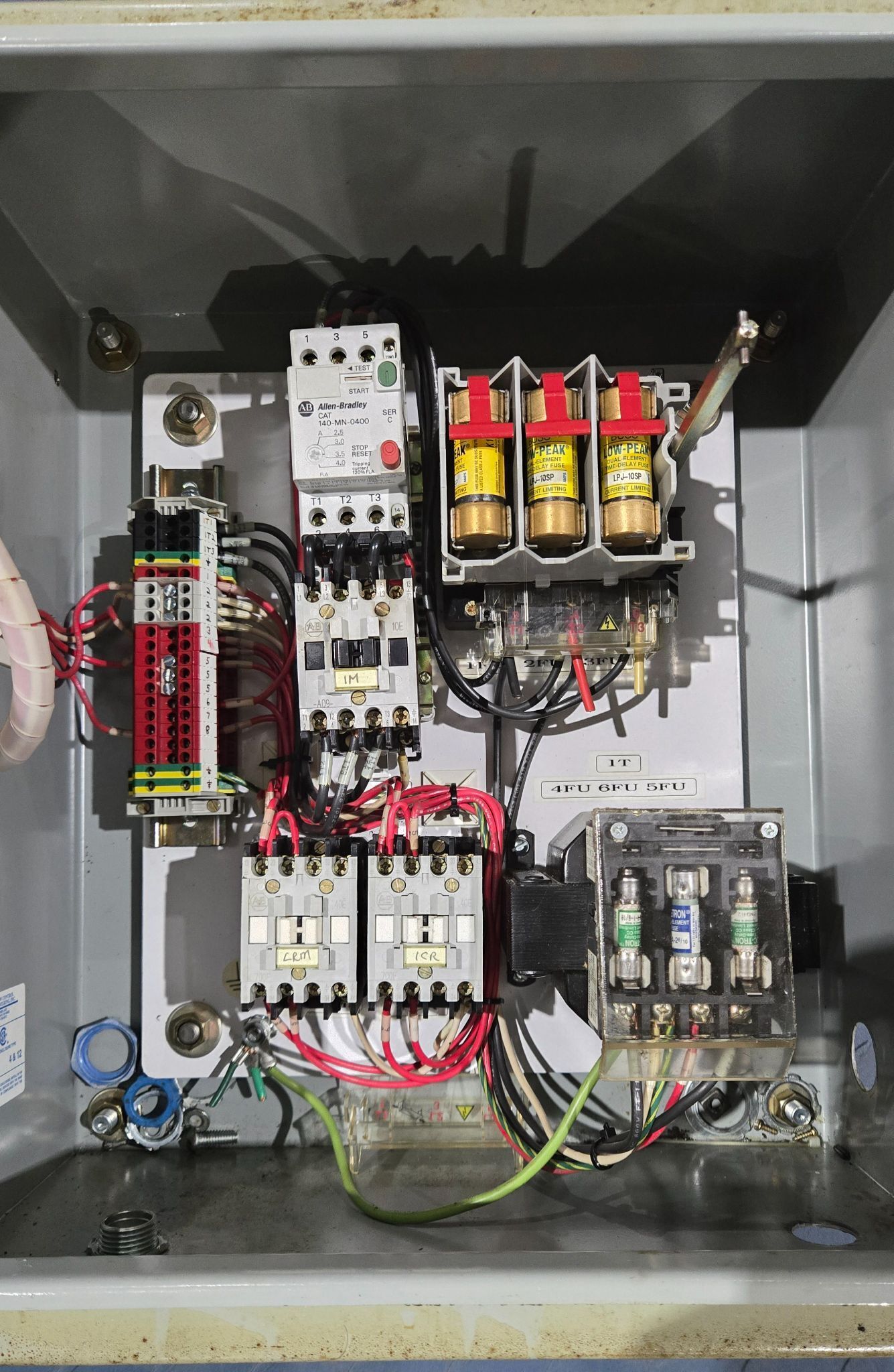 INDUSTRIAL ELECTRICAL CONTROL PANEL w/ E‑STOP & DISCONNECT USED 4