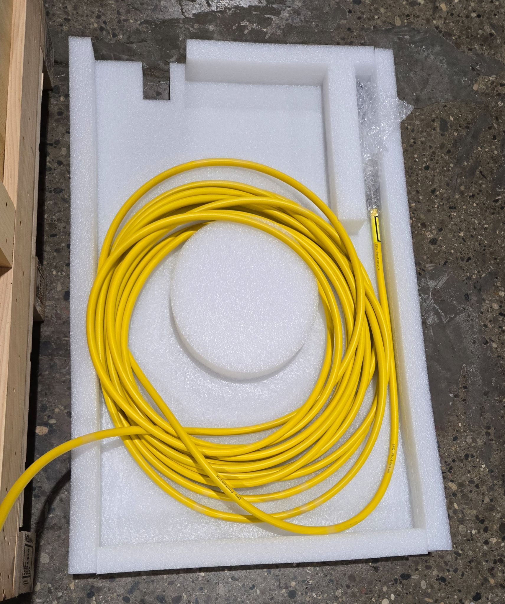 IPG YLR-1000-MM-WC FIBER LASER NEW 2