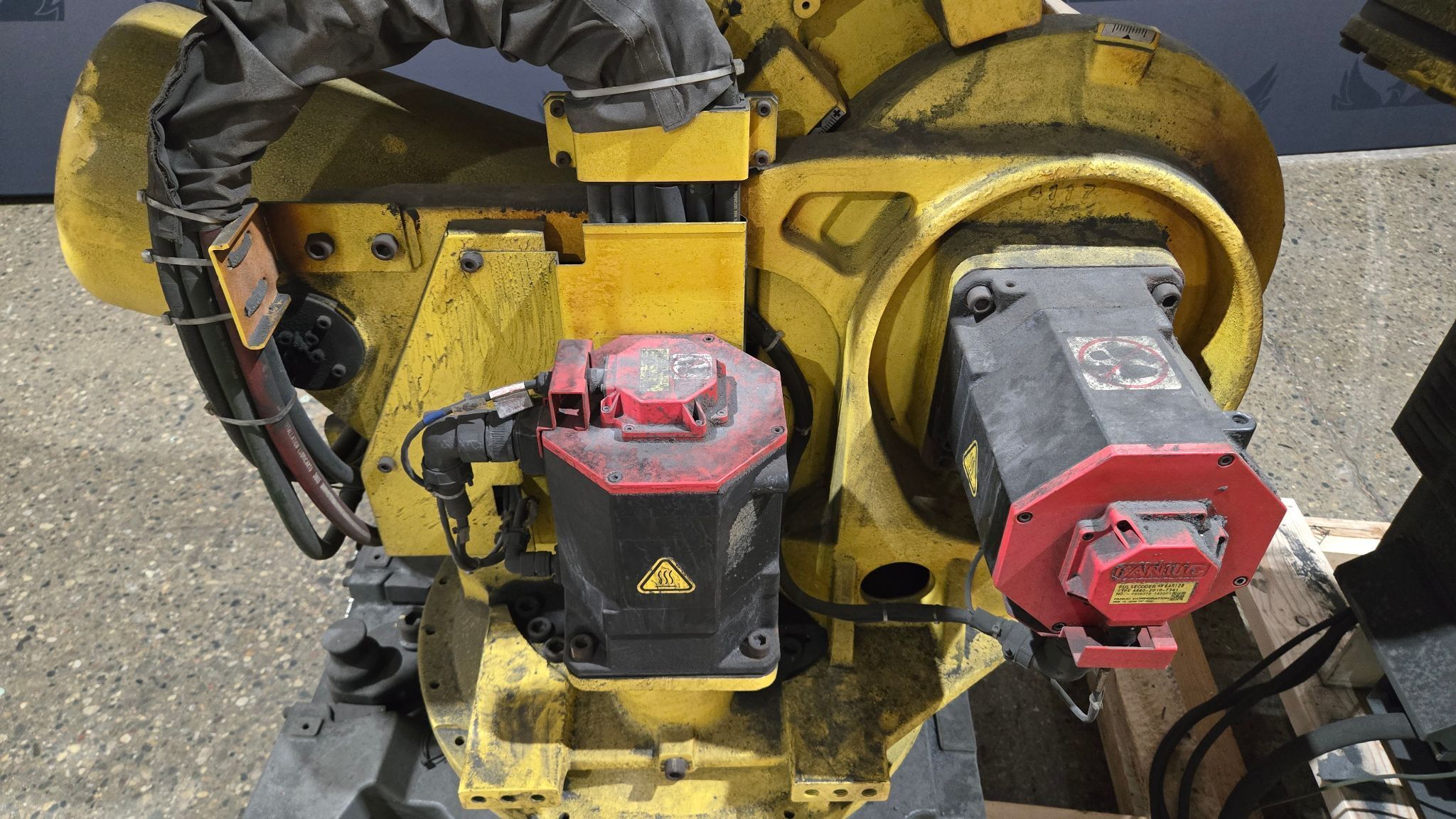 FANUC R-2000iB/210F Complete w/ R-30iB Controls USED 2