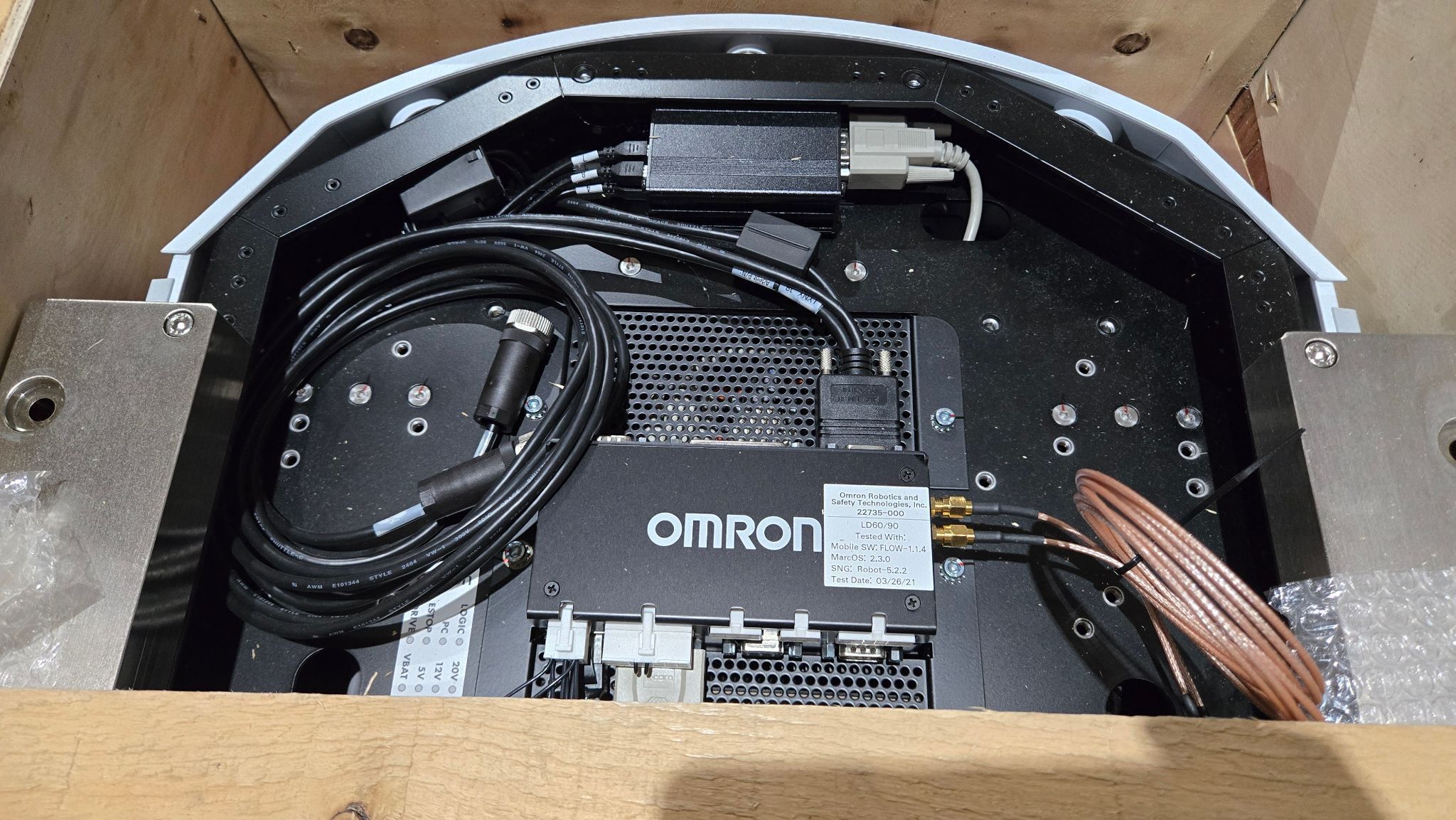 OMRON LD-90X SELF NAVIGATING AUTONOMOUS ROBOT NEW 5