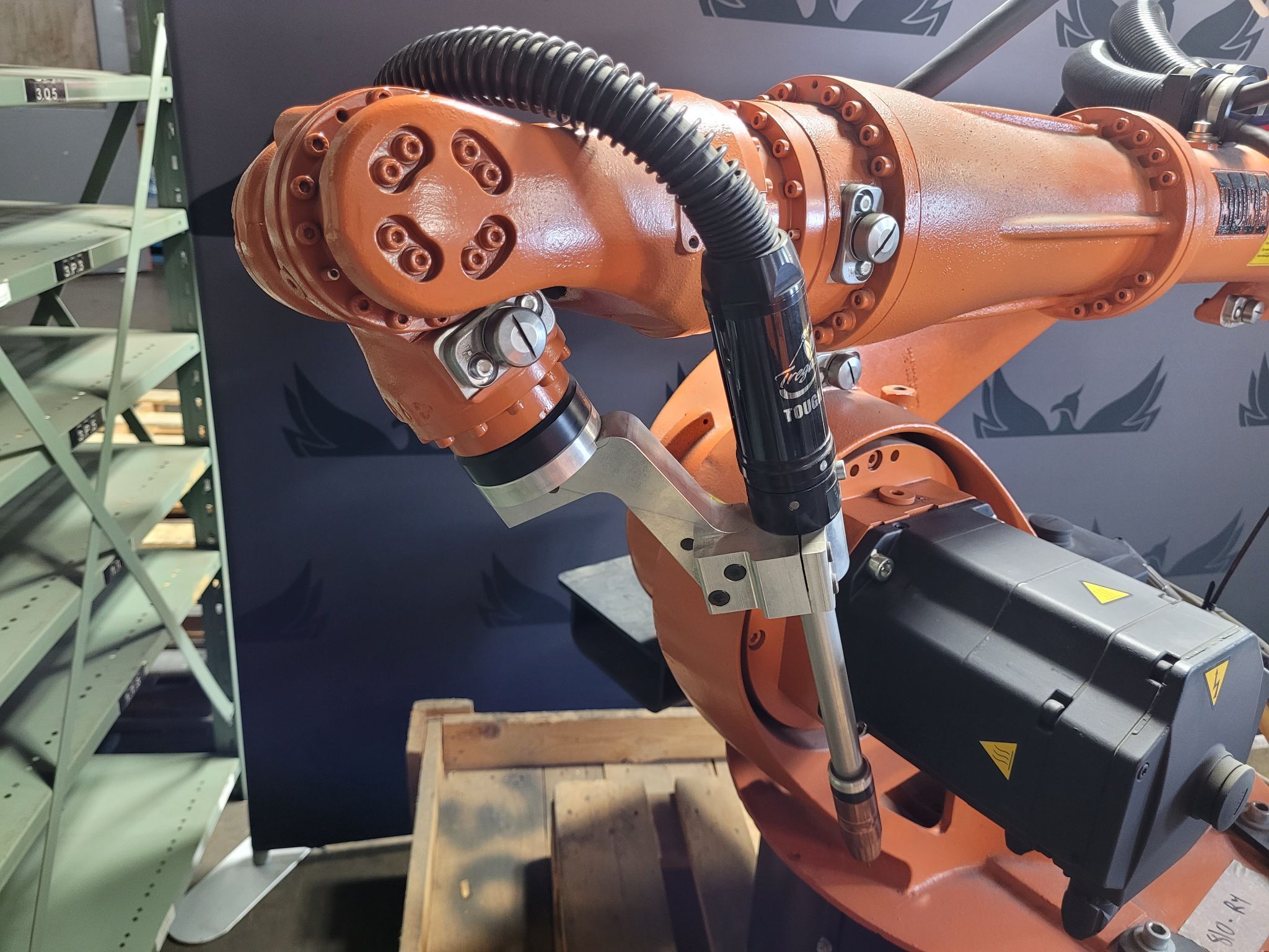 KUKA KR16 L6-2 w/ KR C4 Controls Lincoln R550 Weld Package & TT3A Reamer NEW 1