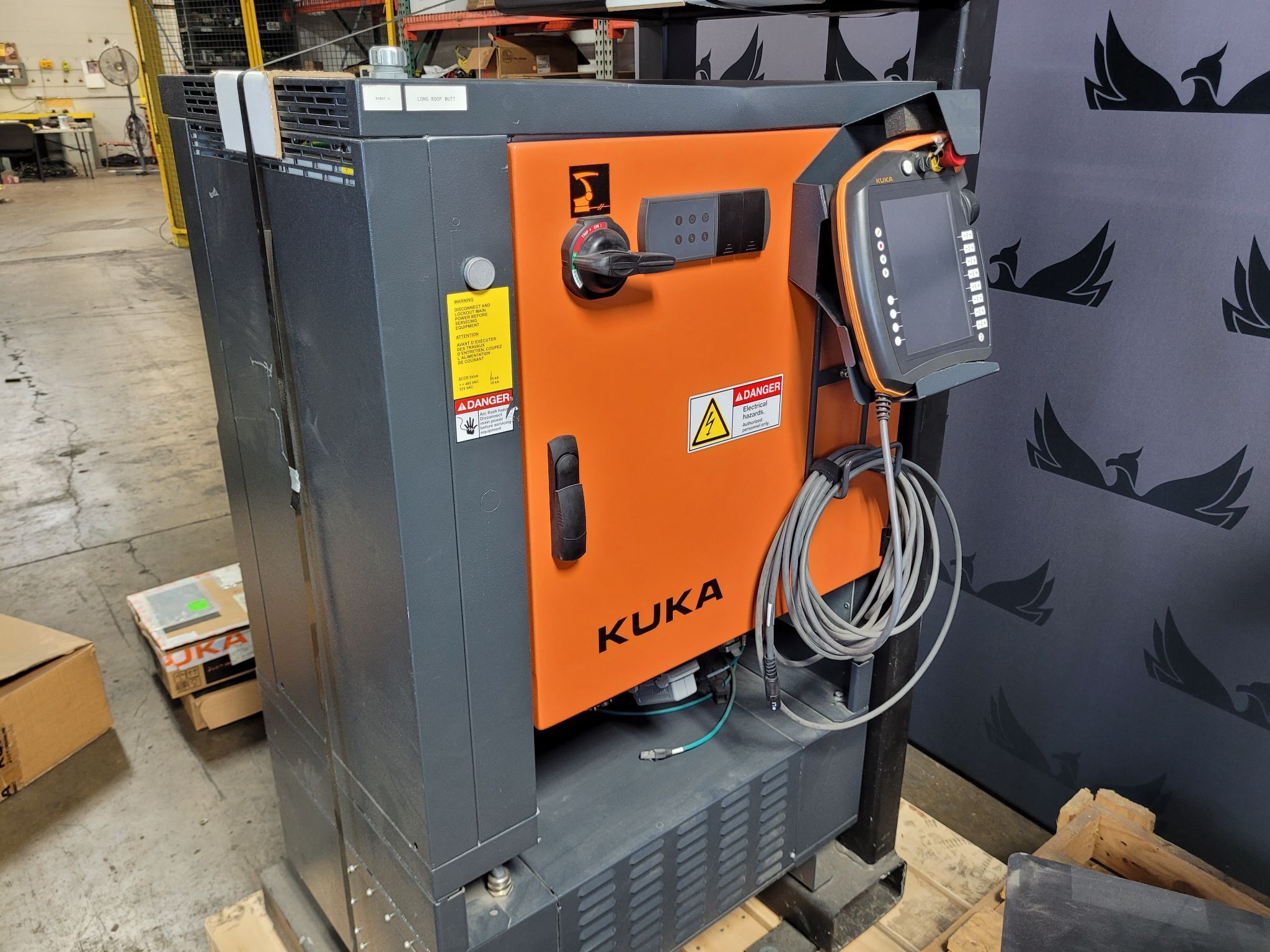 KUKA KR16 L6-2 w/ KR C4 Controls Lincoln R550 Weld Package & TT3A Reamer NEW 4