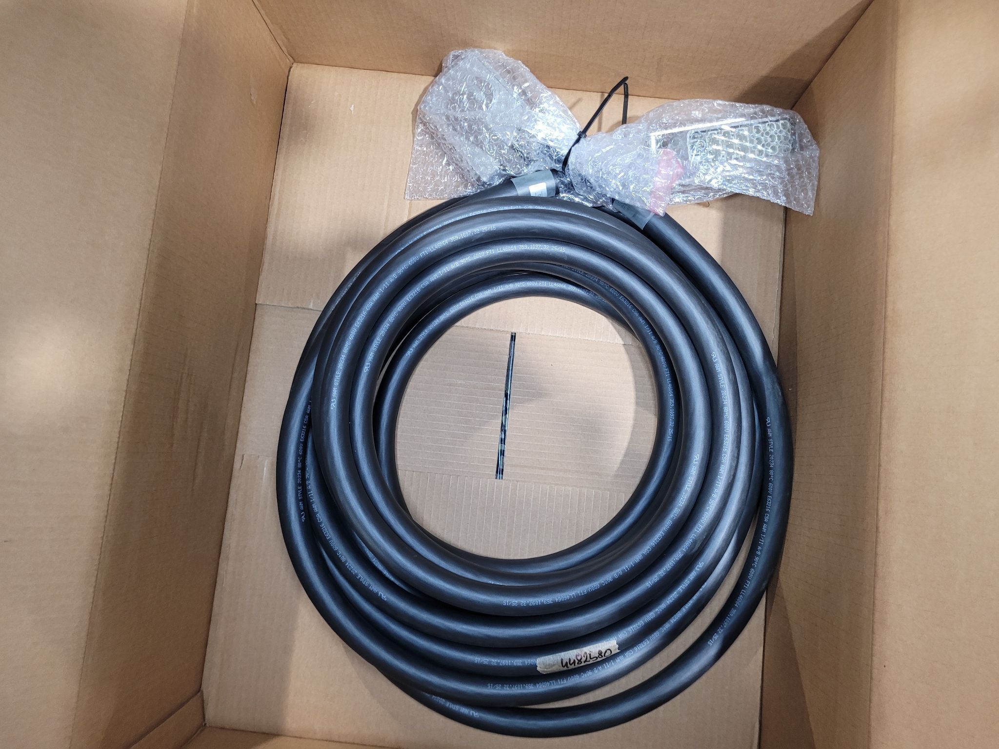KUKA KR16 L6-2 w/ KR C4 Controls Lincoln R550 Weld Package & TT3A Reamer NEW 22