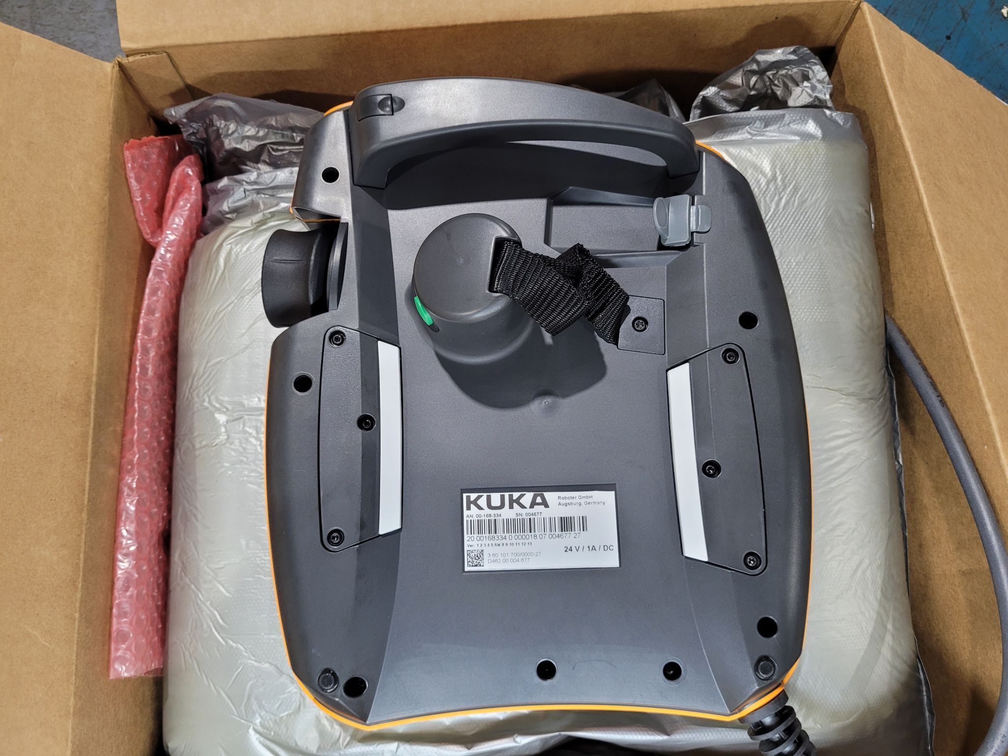 KUKA KR16 L6-2 w/ KR C4 Controls Lincoln R550 Weld Package & TT3A Reamer NEW 18