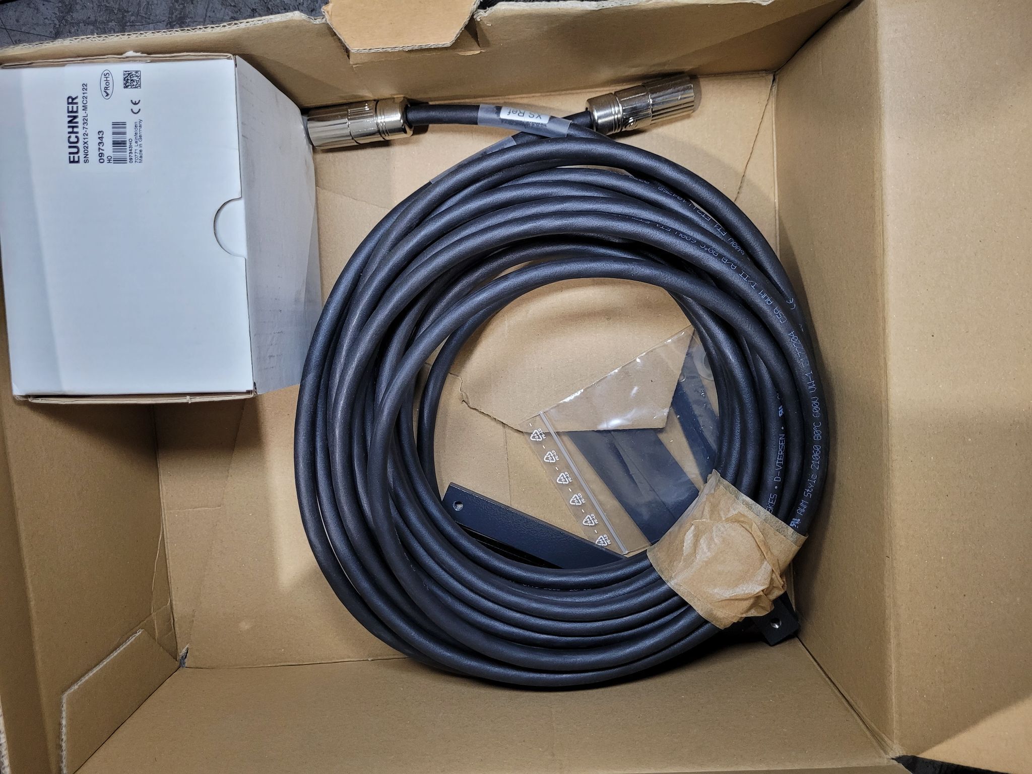 KUKA KR16 L6-2 w/ KR C4 Controls Lincoln R550 Weld Package & TT3A Reamer NEW 24
