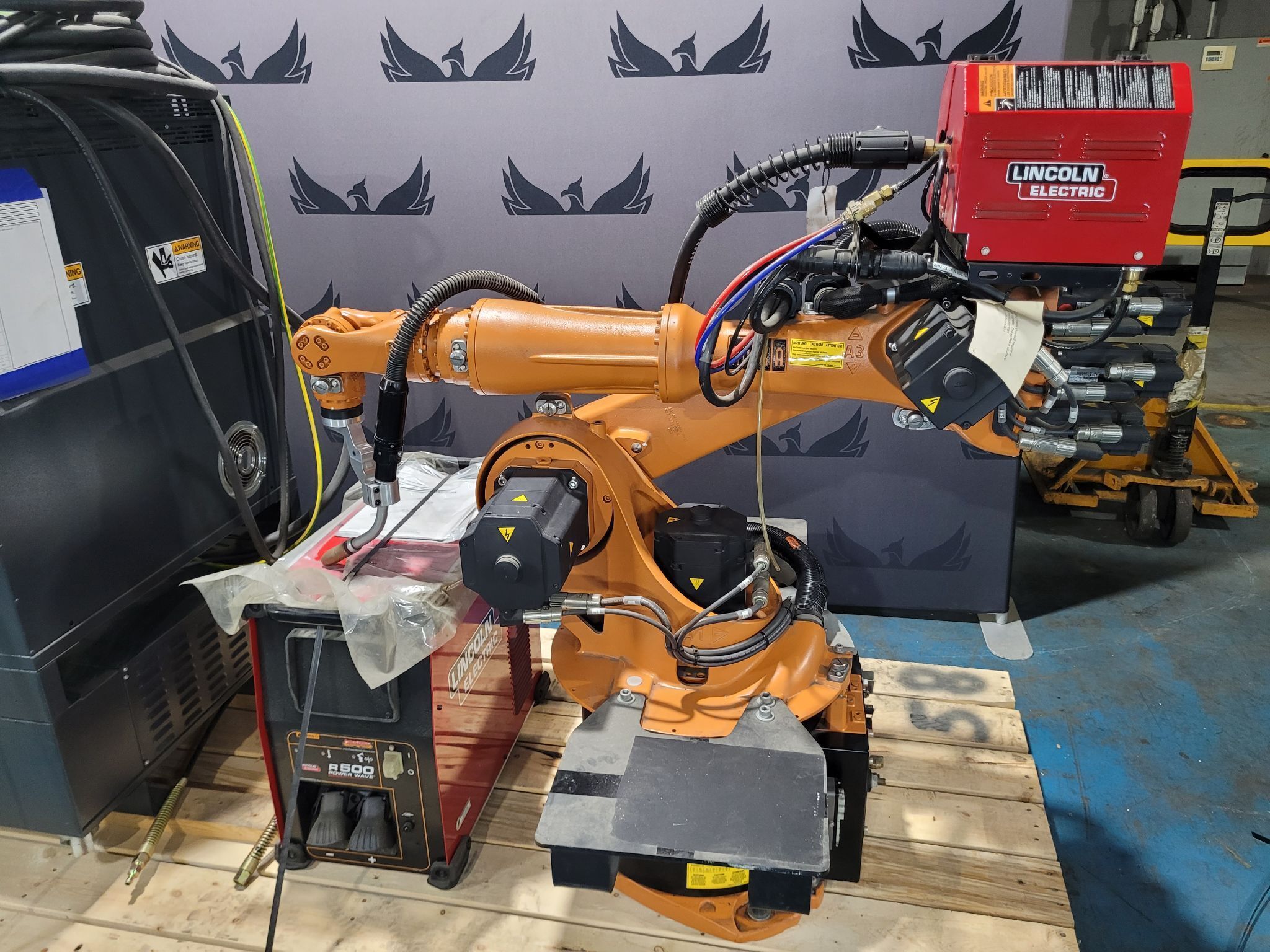 KUKA KR16 L6-2 w/ KR C4 Controls Lincoln R550 Weld Package & TT3A Reamer NEW 6