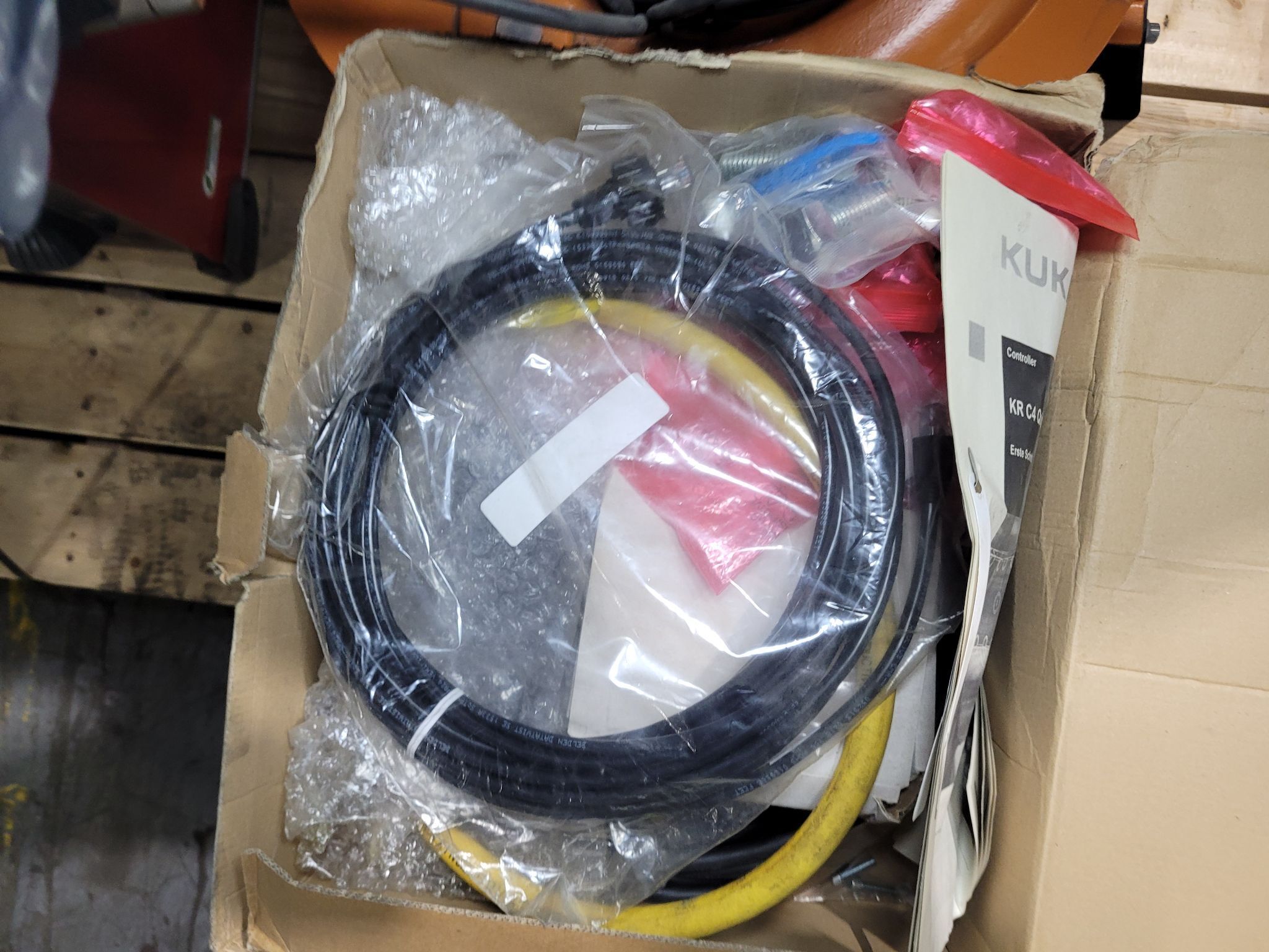 KUKA KR16 L6-2 w/ KR C4 Controls Lincoln R550 Weld Package & TT3A Reamer NEW 18