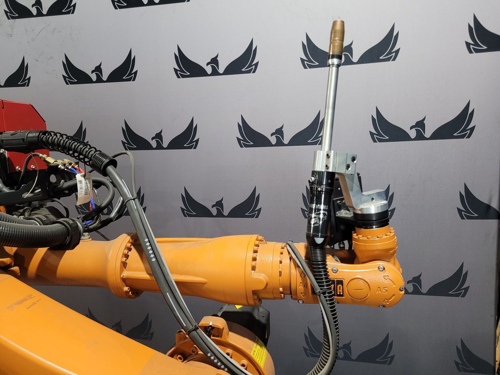 KUKA KR16 L6-2 w/ KR C4 Controls Lincoln R550 Weld Package & TT3A Reamer NEW 3