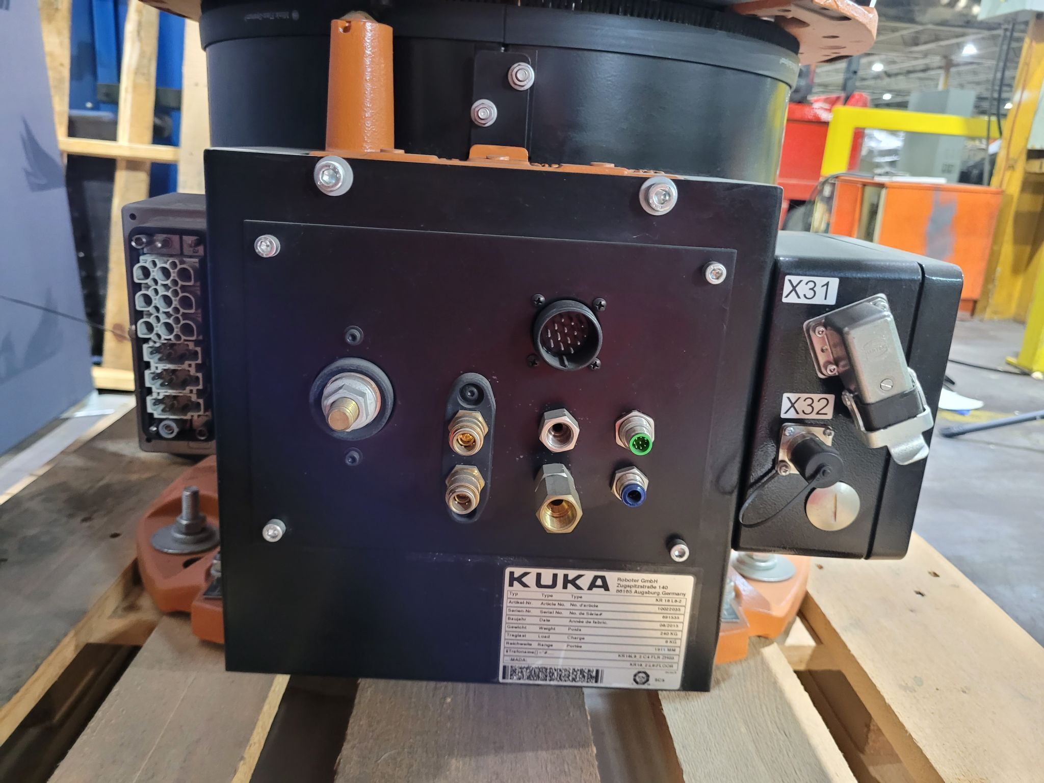 KUKA KR16 L6-2 w/ KR C4 Controls Lincoln R550 Weld Package & TT3A Reamer NEW 6