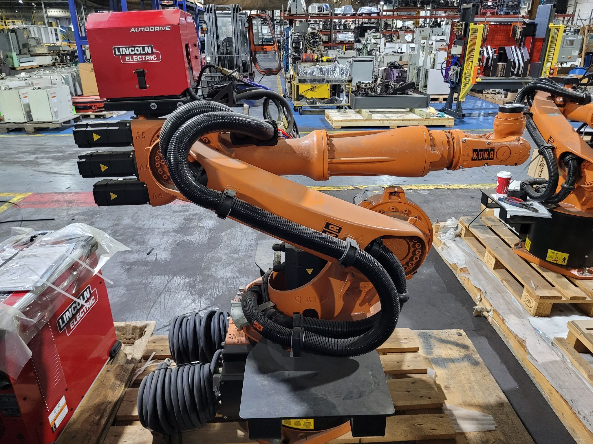 KUKA KR16 L6-2 w/ KR C4 Controls Lincoln R550 Weld Package & TT3A Reamer NEW 5