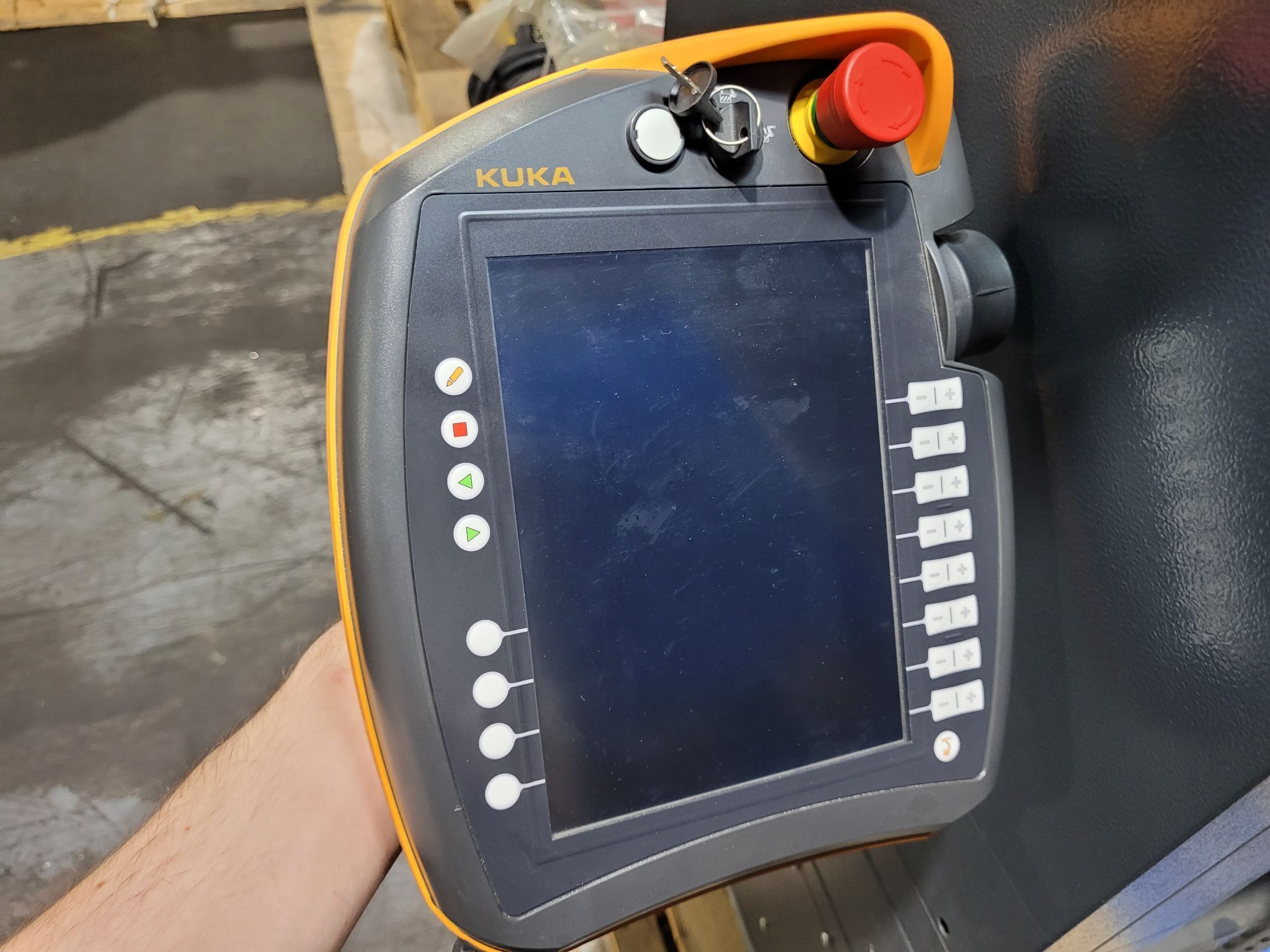 KUKA KR16 L6-2 w/ KR C4 Controls Lincoln R550 Weld Package & TT3A Reamer NEW 14