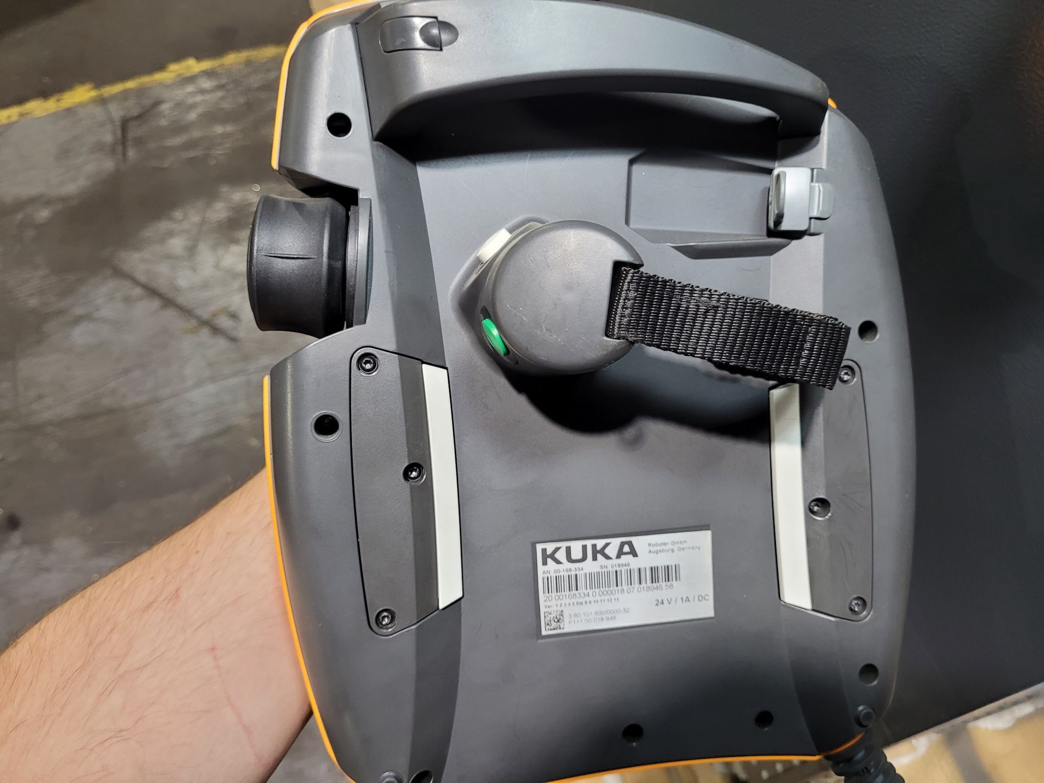 KUKA KR16 L6-2 w/ KR C4 Controls Lincoln R550 Weld Package & TT3A Reamer NEW 15