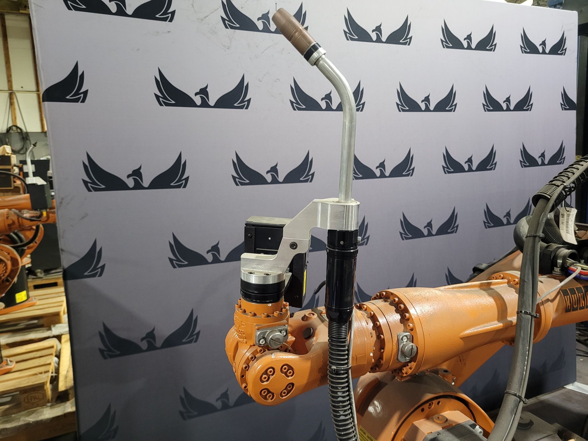 KUKA KR16 L6-2 w/ KR C4 Controls Lincoln R550 Weld Package & TT3A Reamer NEW 2