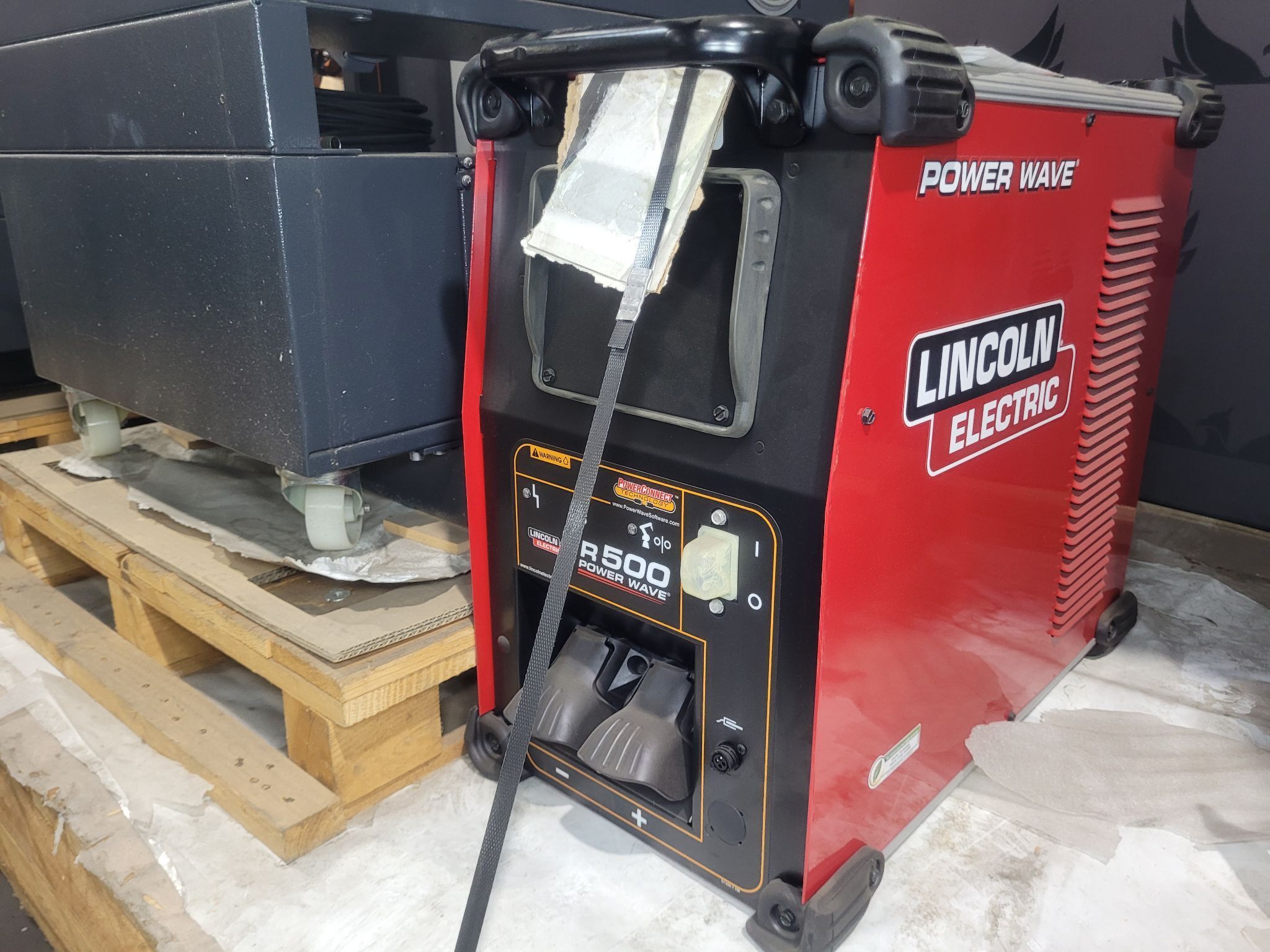 KUKA KR16 L6-2 w/ KR C4 Controls Lincoln R550 Weld Package & TT3A Reamer NEW 14