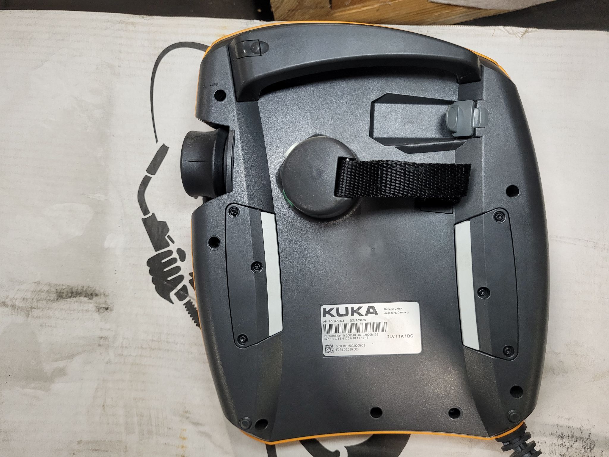 KUKA KR16 L6-2 w/ KR C4 Controls Lincoln R550 Weld Package & TT3A Reamer NEW 18
