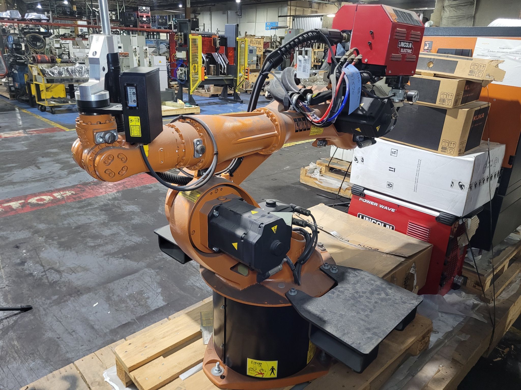 KUKA KR16 L6-2 w/ KR C4 Controls Lincoln R550 Weld Package & TT3A Reamer NEW 3